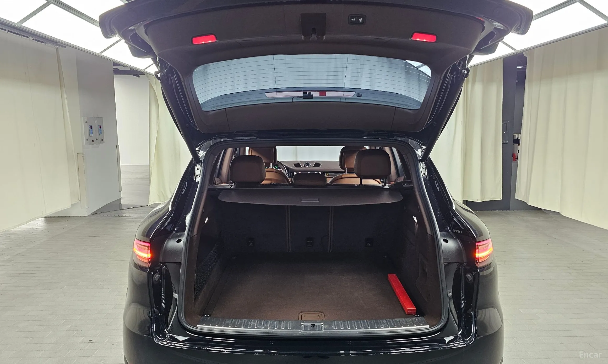 Porsche Cayenne (PO536) превью 18