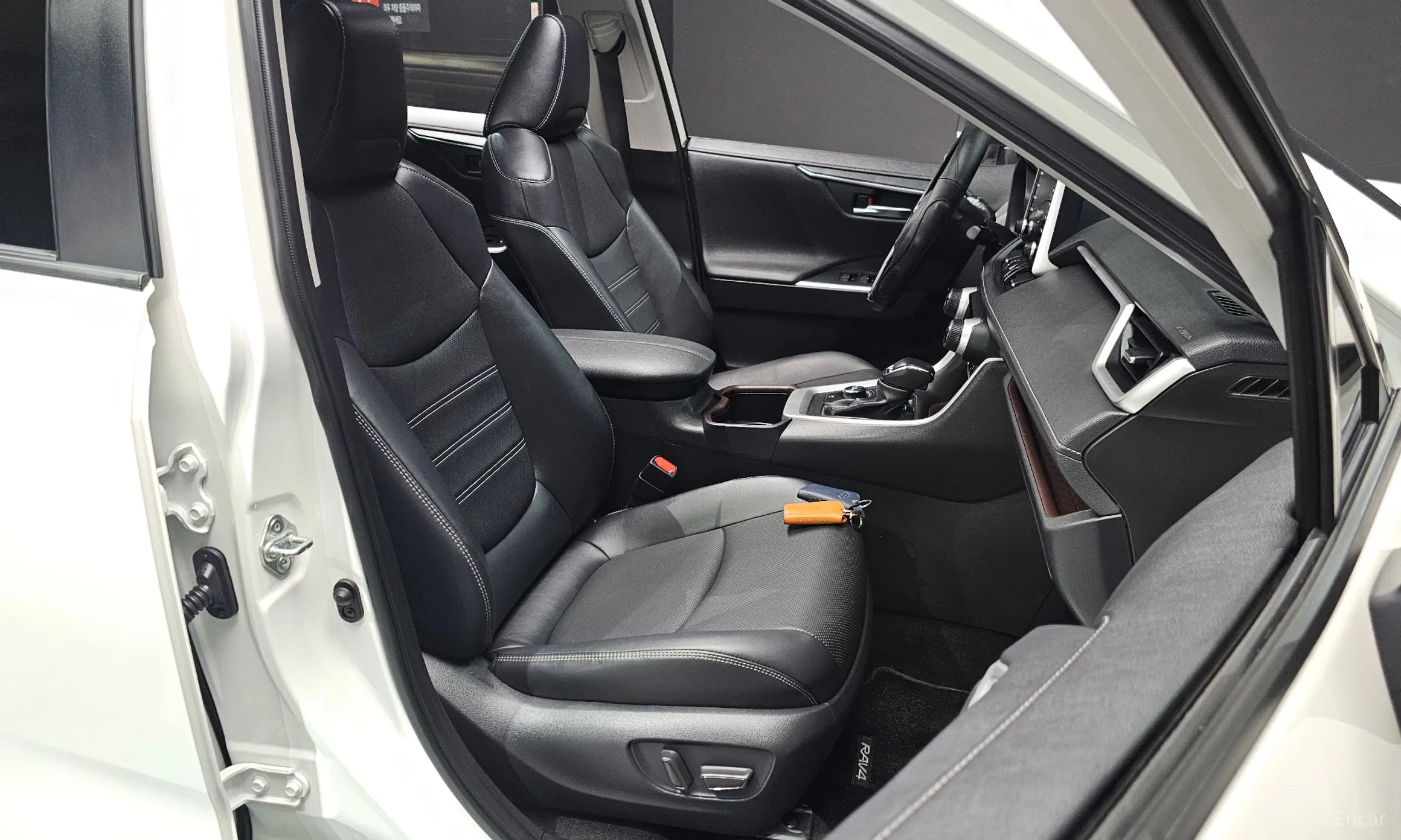 Toyota RAV4 5th Generation превью 12