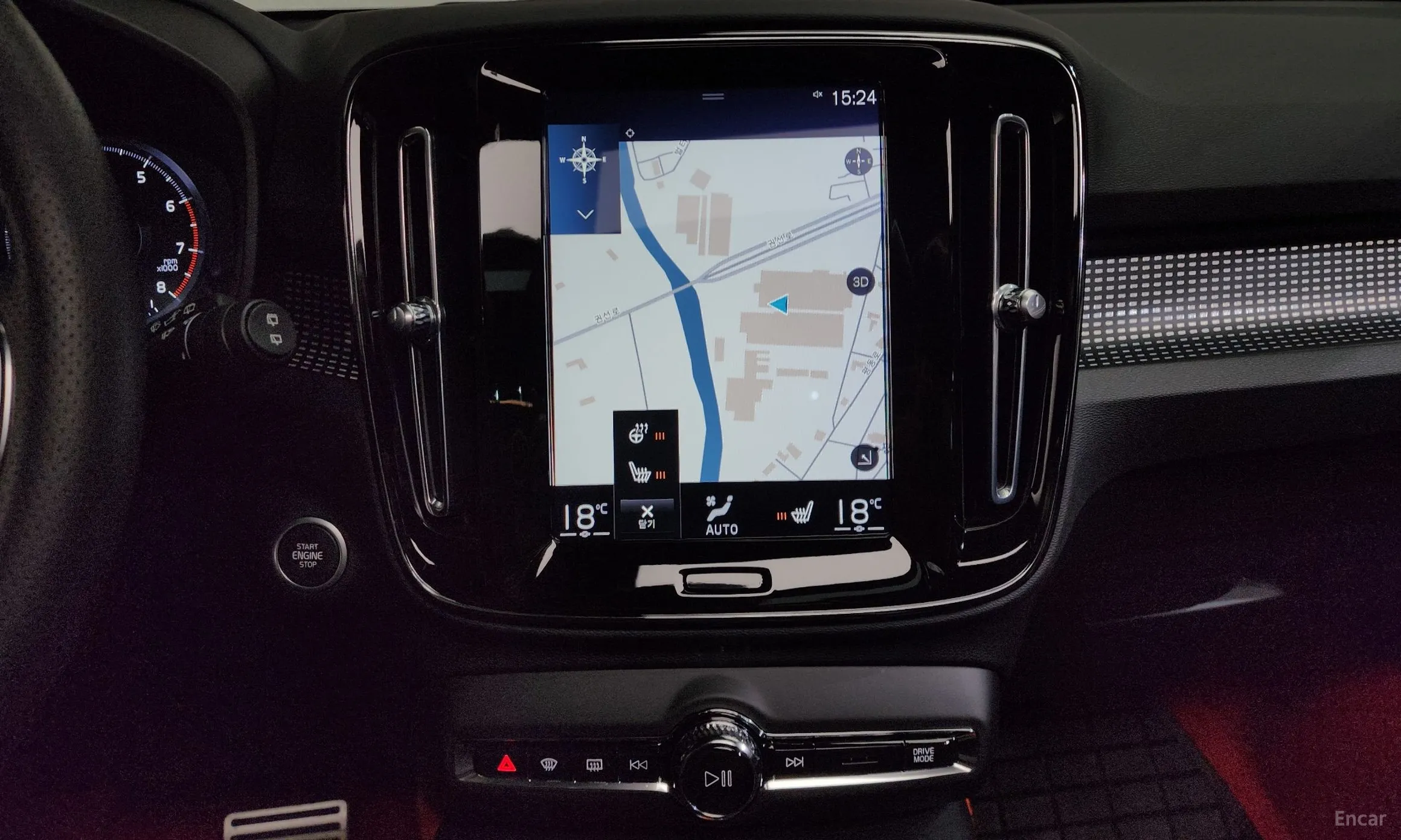 Volvo XC40 превью 13