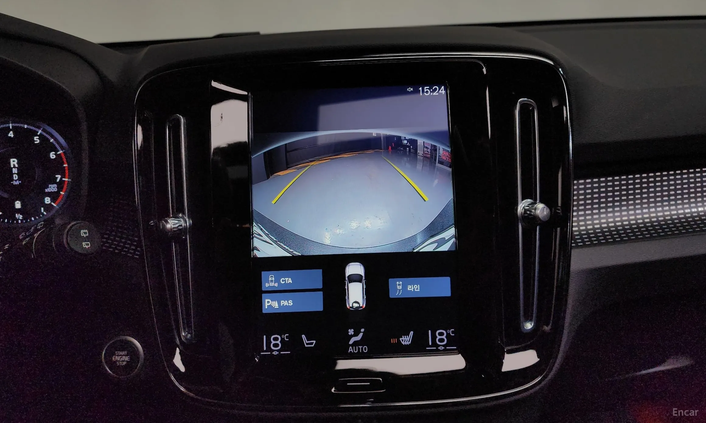 Volvo XC40 превью 14