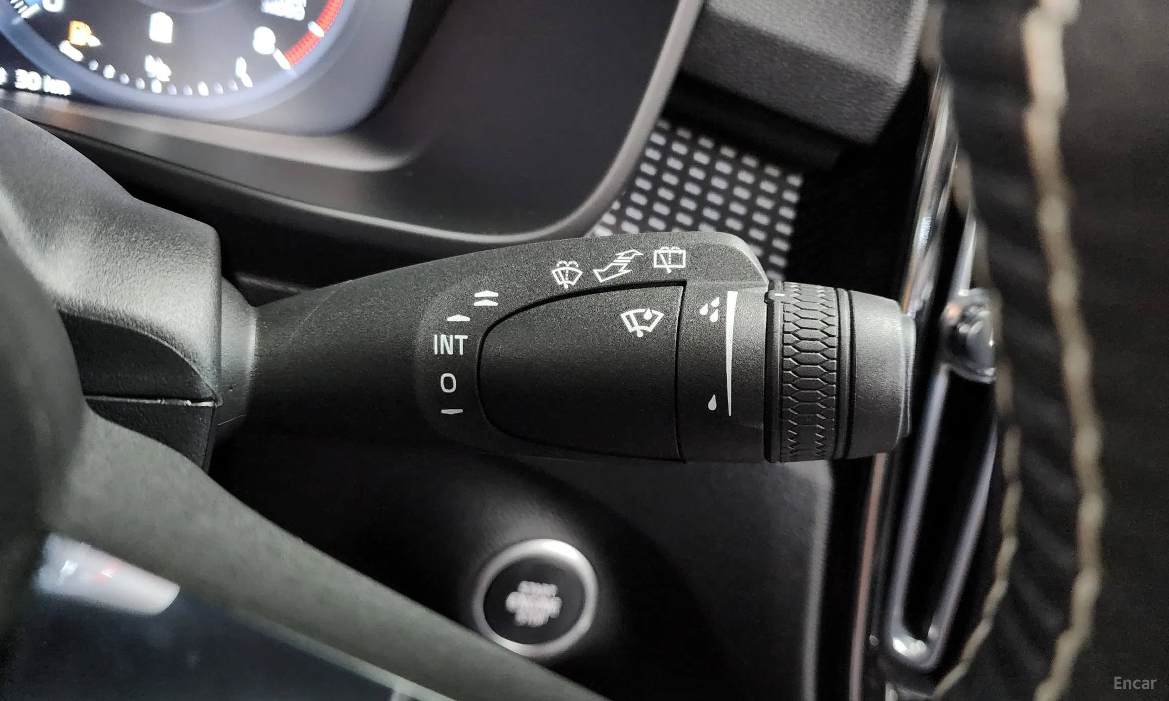 Volvo XC40 превью 16