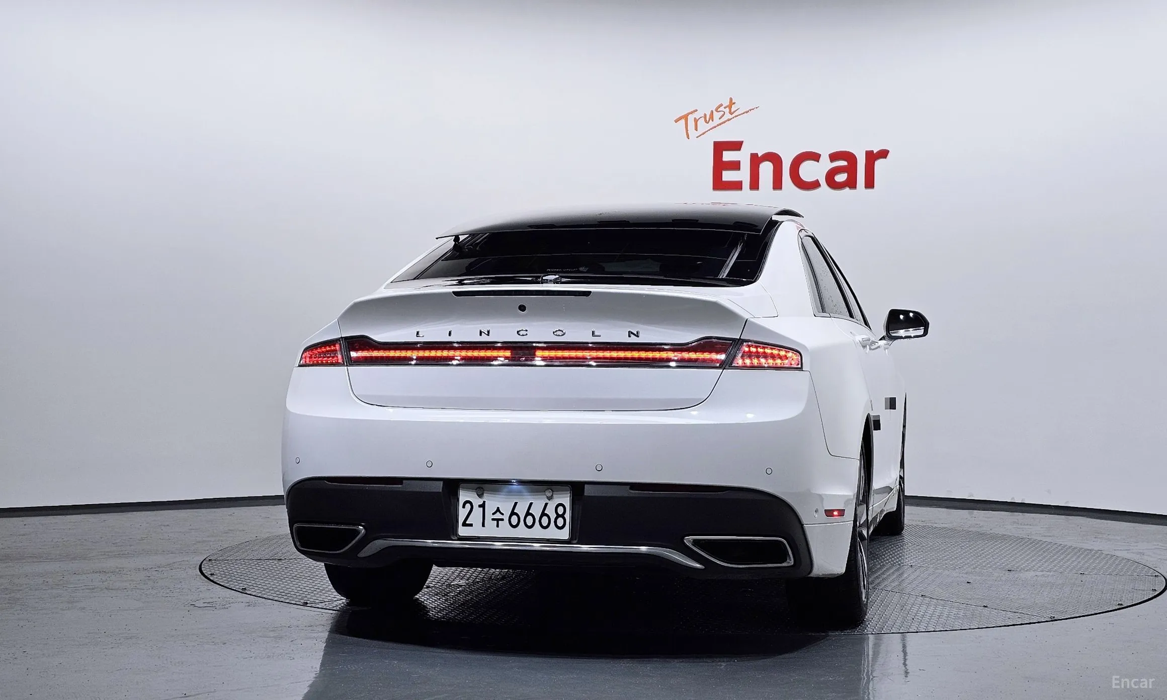 Lincoln New MKZ превью 4