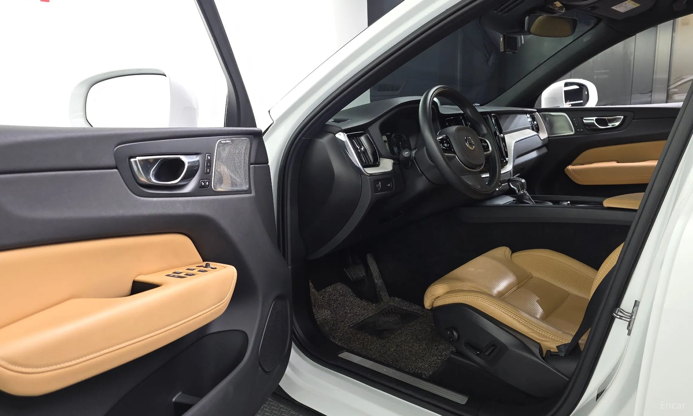 Volvo XC60 Gen 2 превью 10