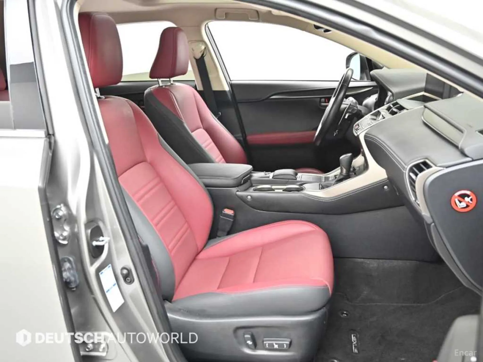 Lexus NX300h превью 10
