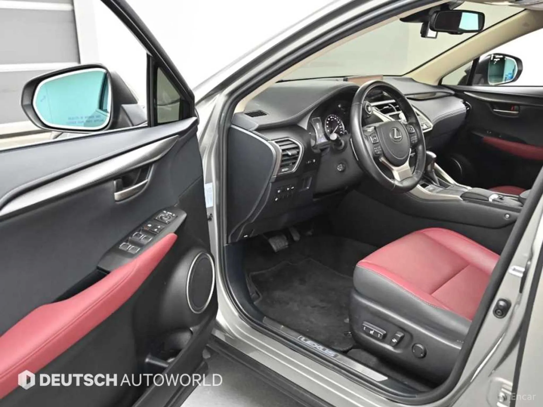 Lexus NX300h превью 11