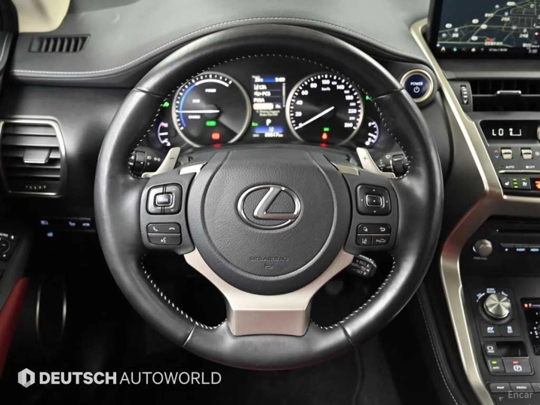 Lexus NX300h превью 13