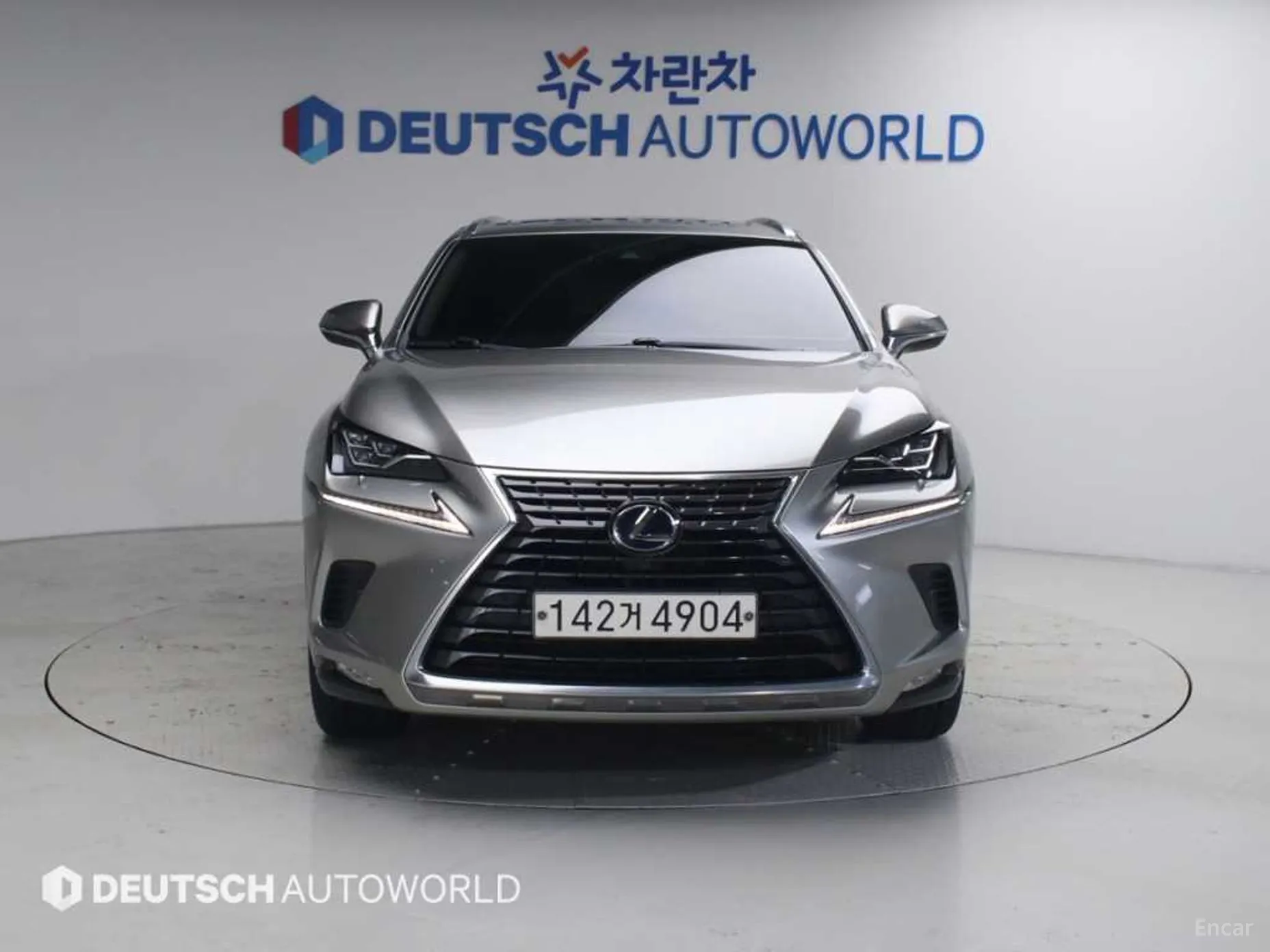 Lexus NX300h превью 3