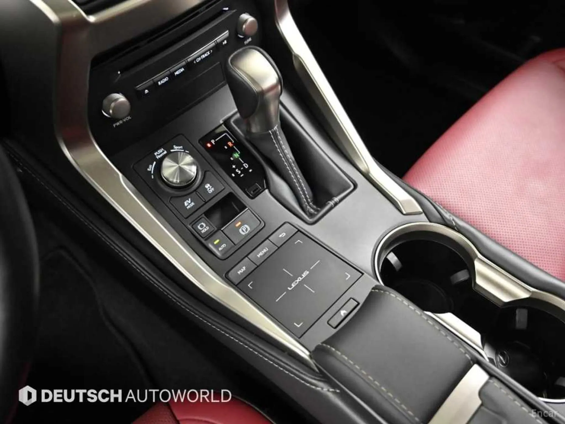 Lexus NX300h превью 9