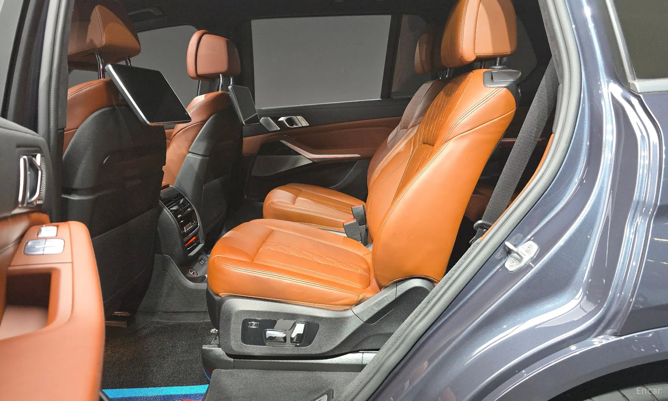 BMW X7 (G07) превью 12