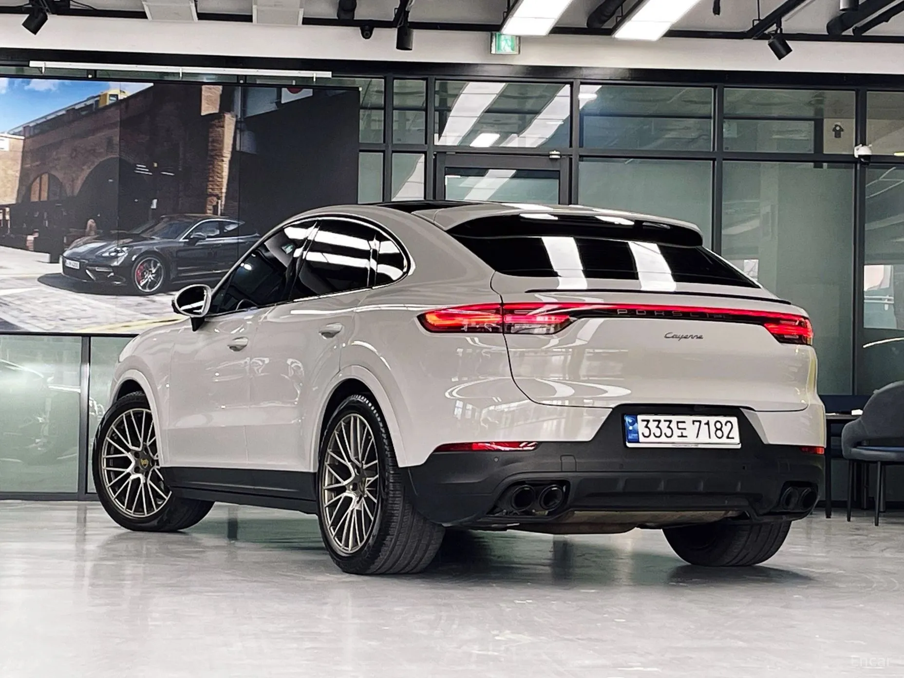 Porsche Cayenne (PO536) превью 19