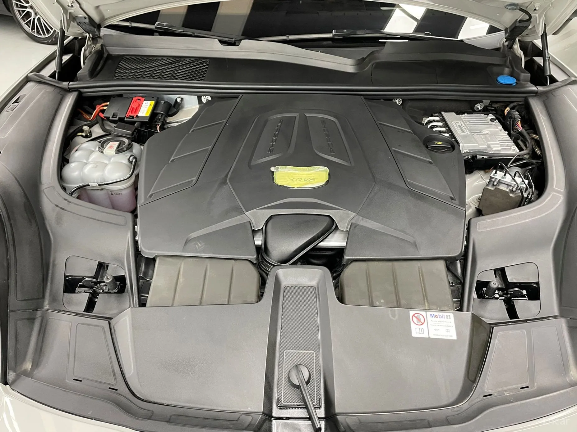 Porsche Cayenne (PO536) превью 6