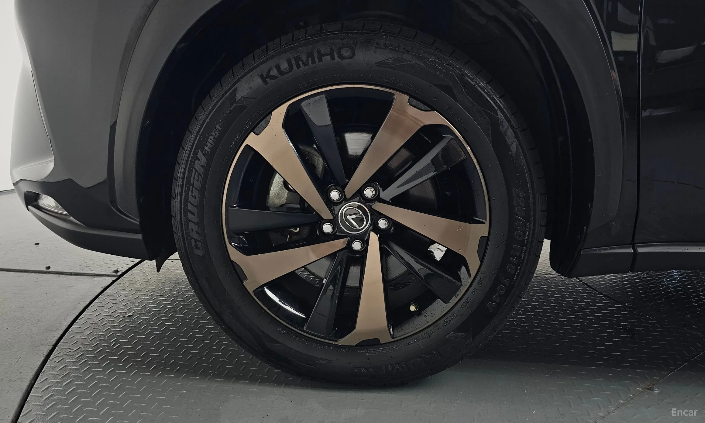 Lexus NX300h превью 5