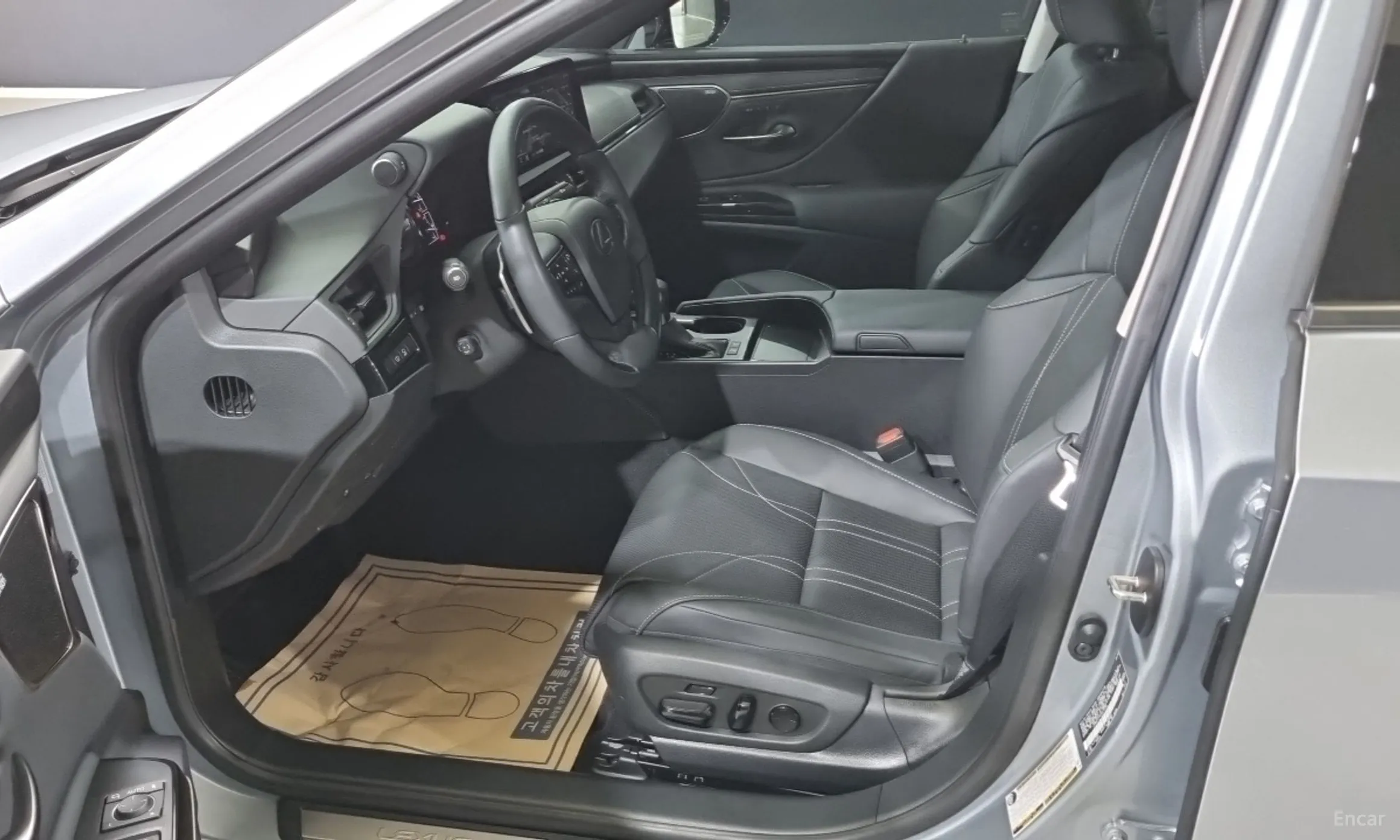 Lexus ES300h 7th Generation превью 10