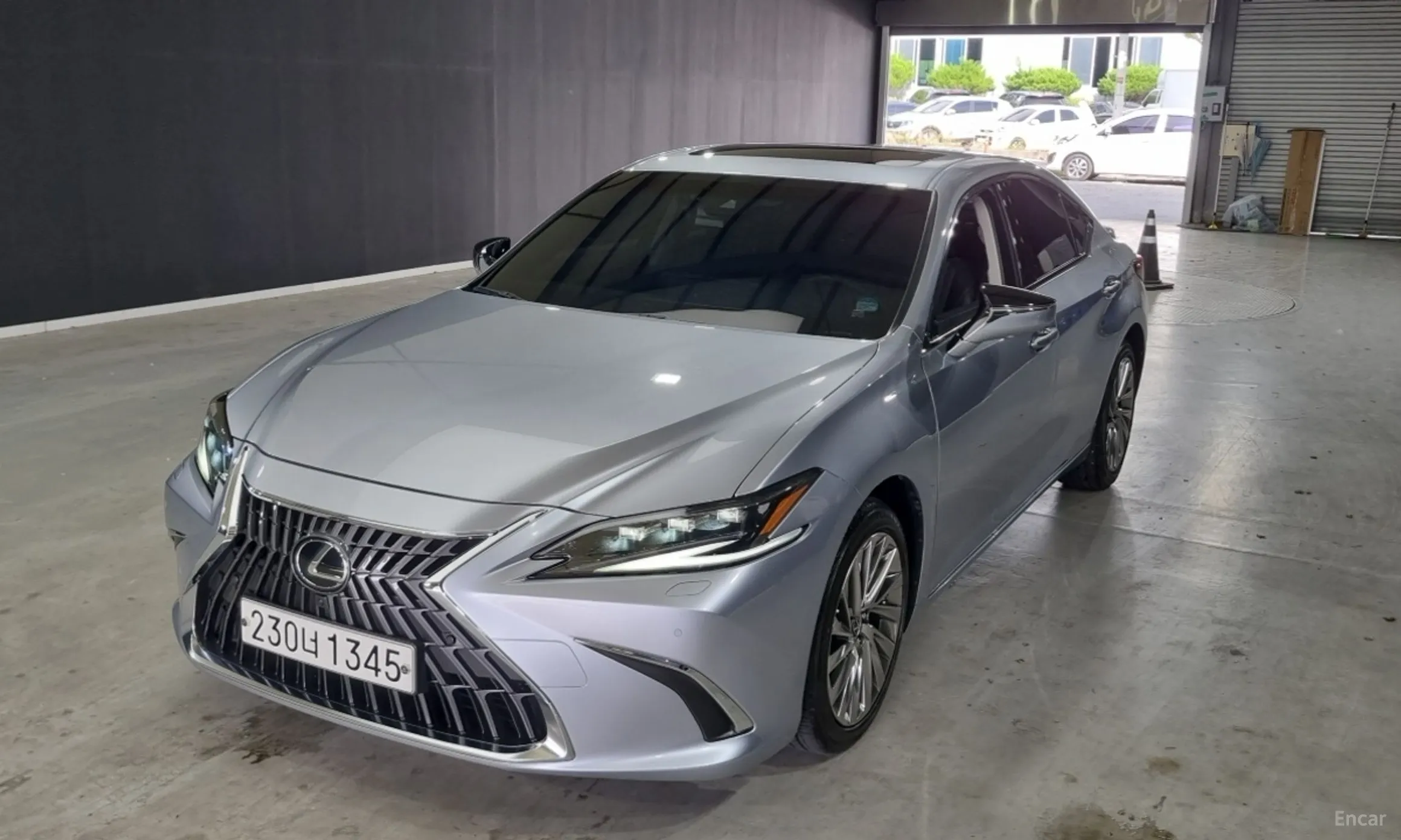 Lexus ES300h 7th Generation