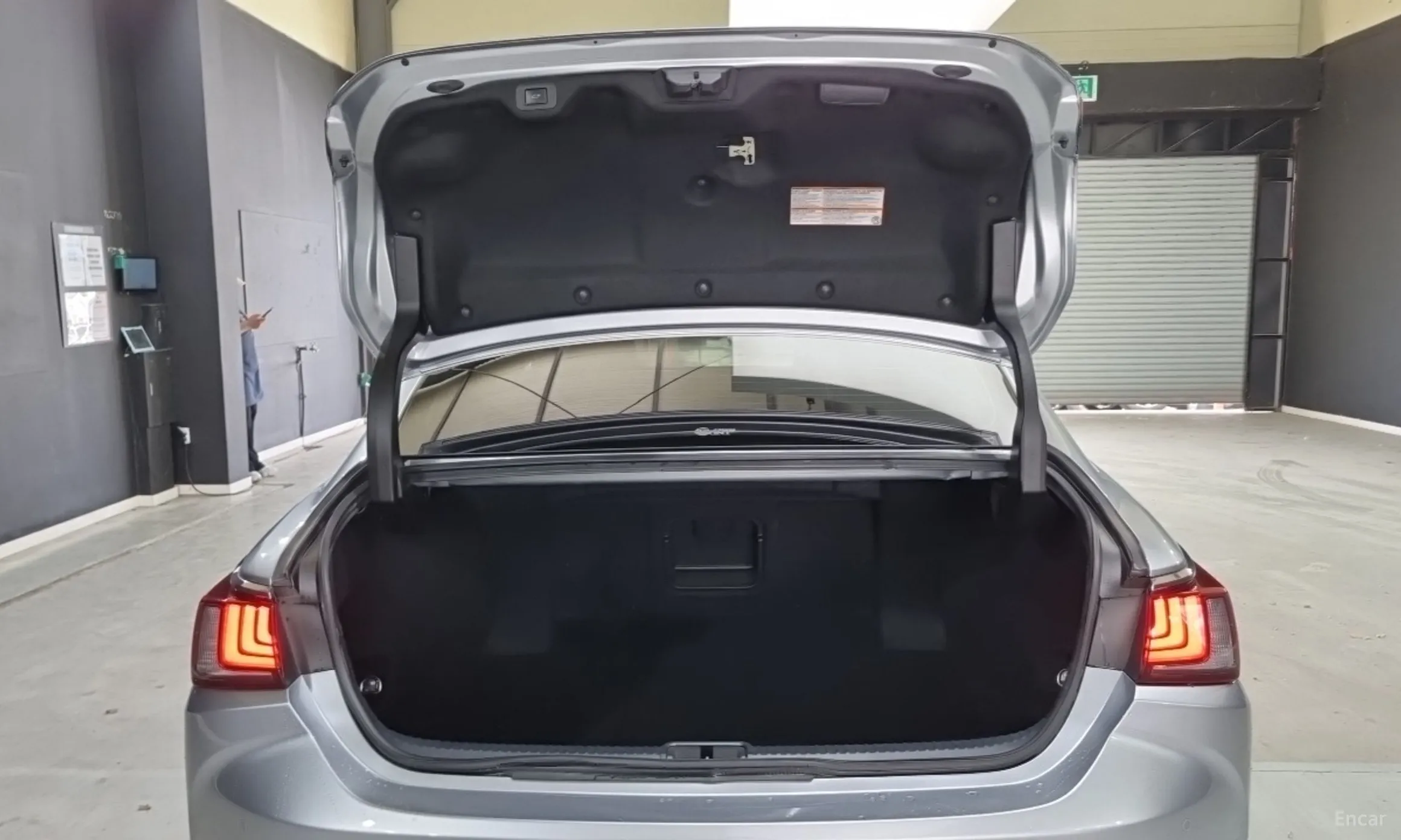 Lexus ES300h 7th Generation превью 17