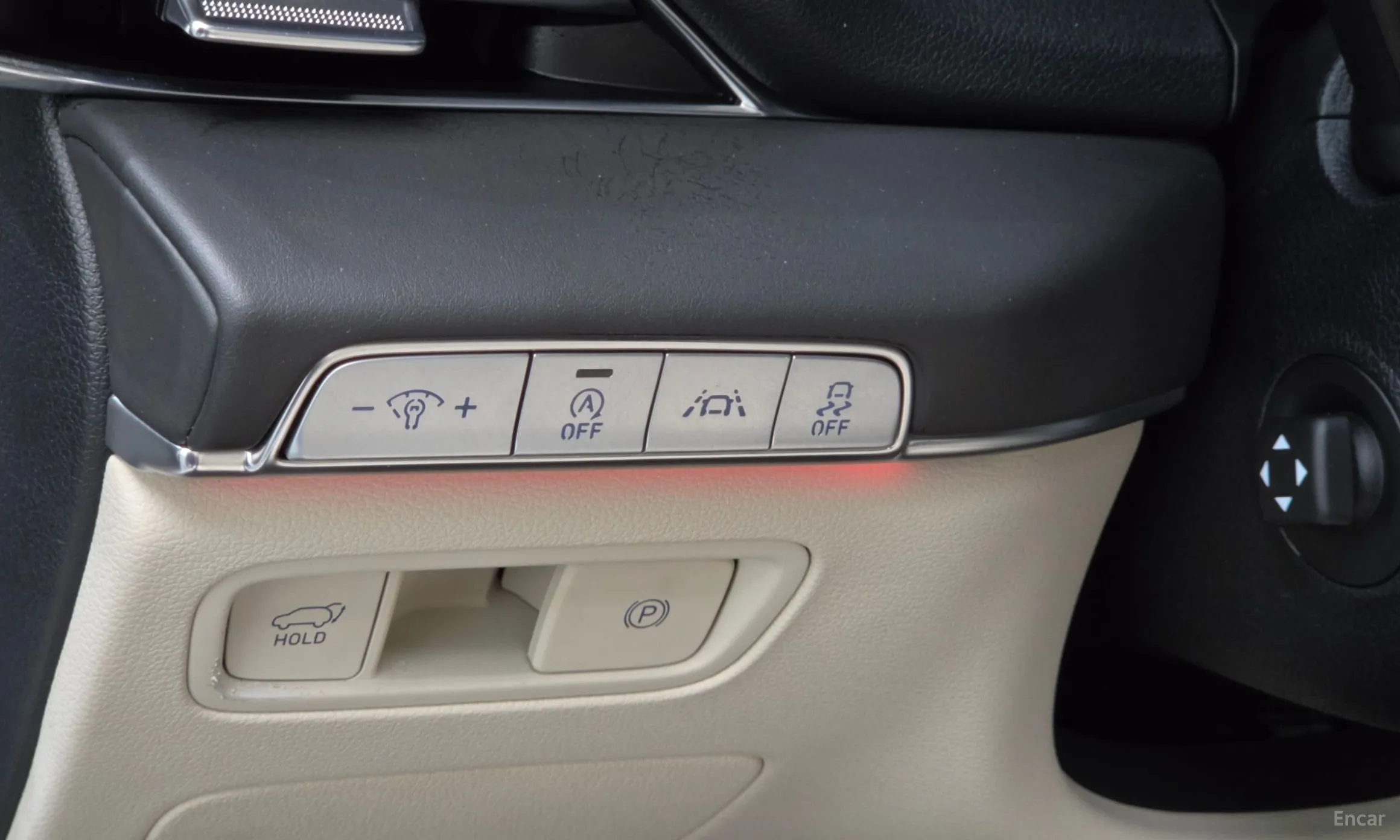 Genesis GV80 превью 17