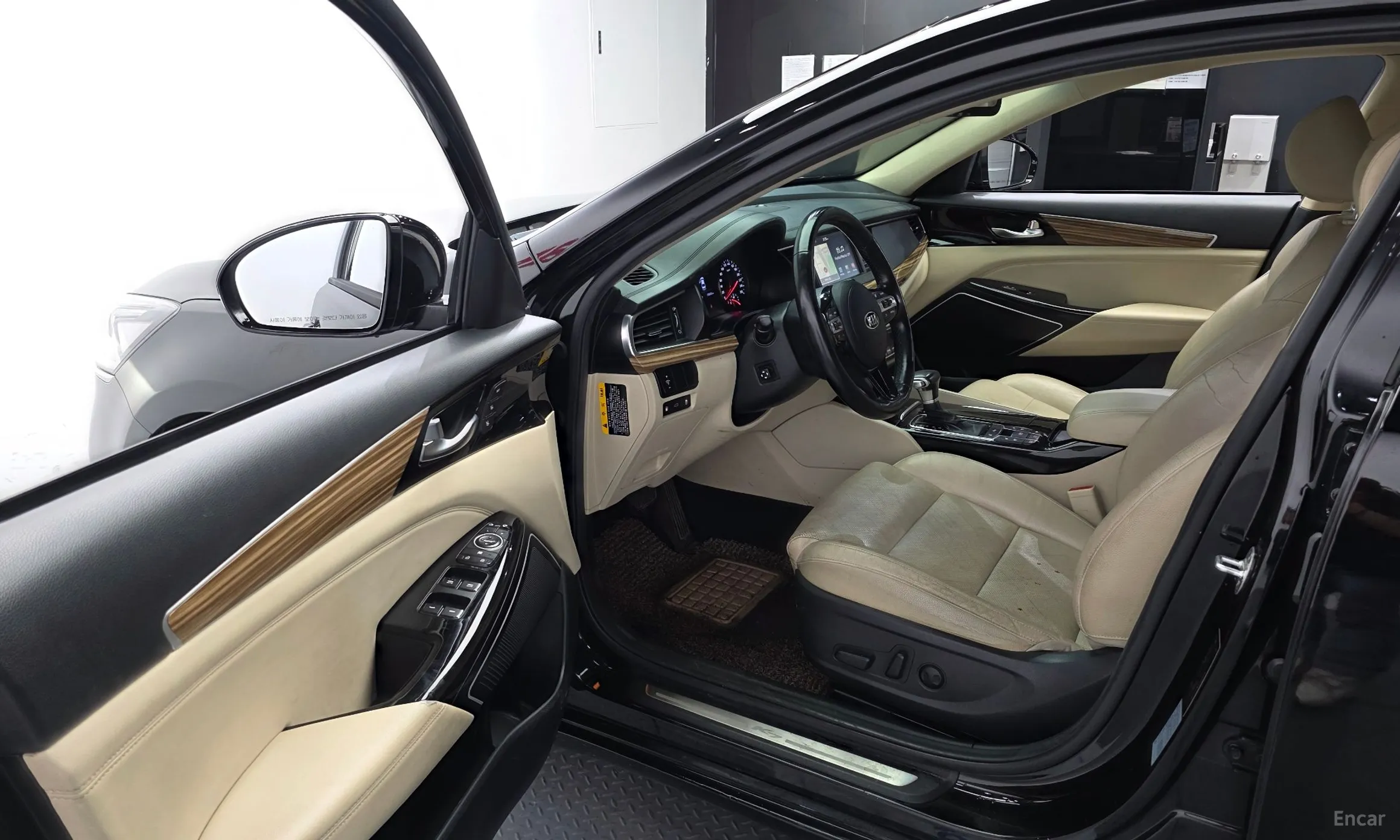 Kia K7 превью 10
