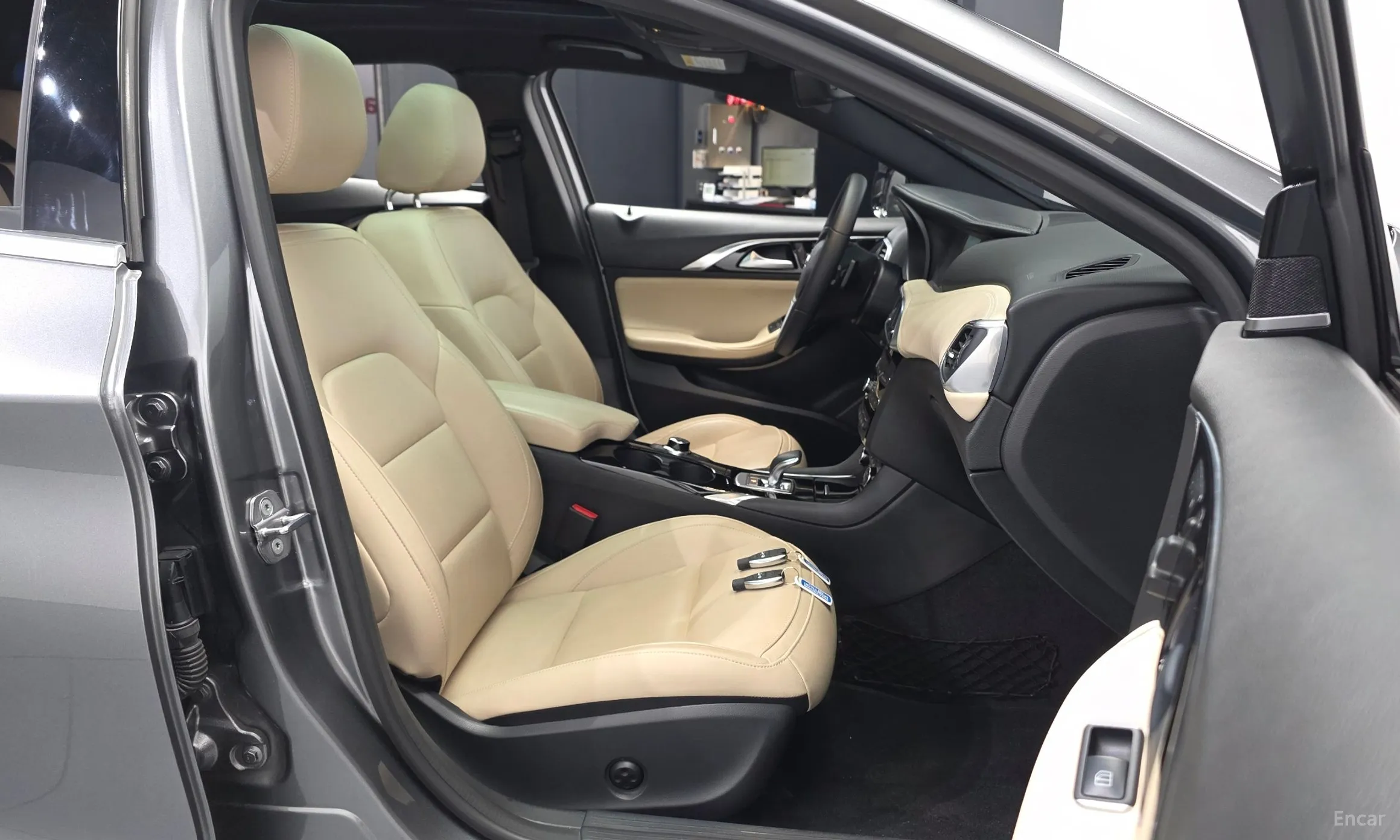Infiniti QX30 превью 11