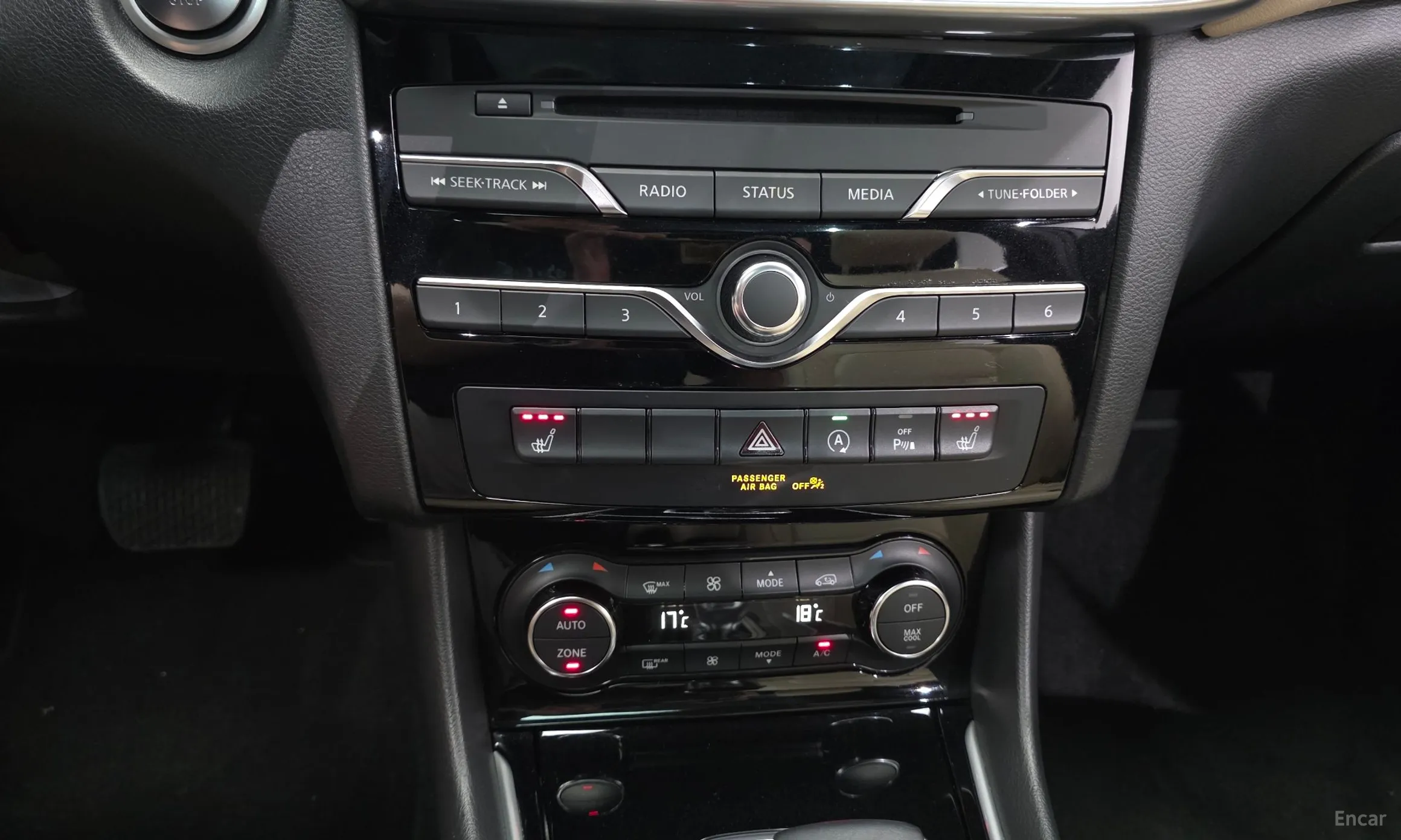 Infiniti QX30 превью 16