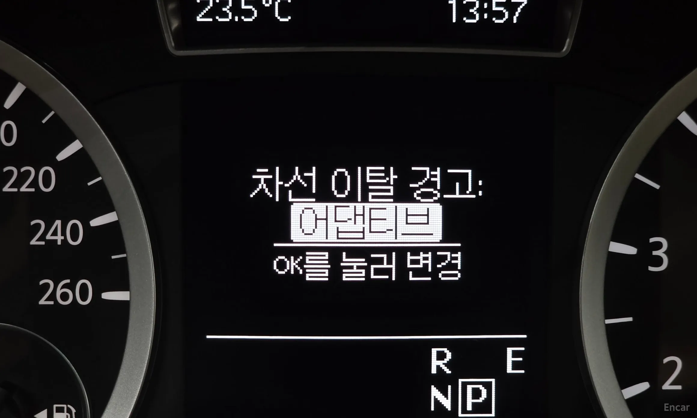 Infiniti QX30 превью 18