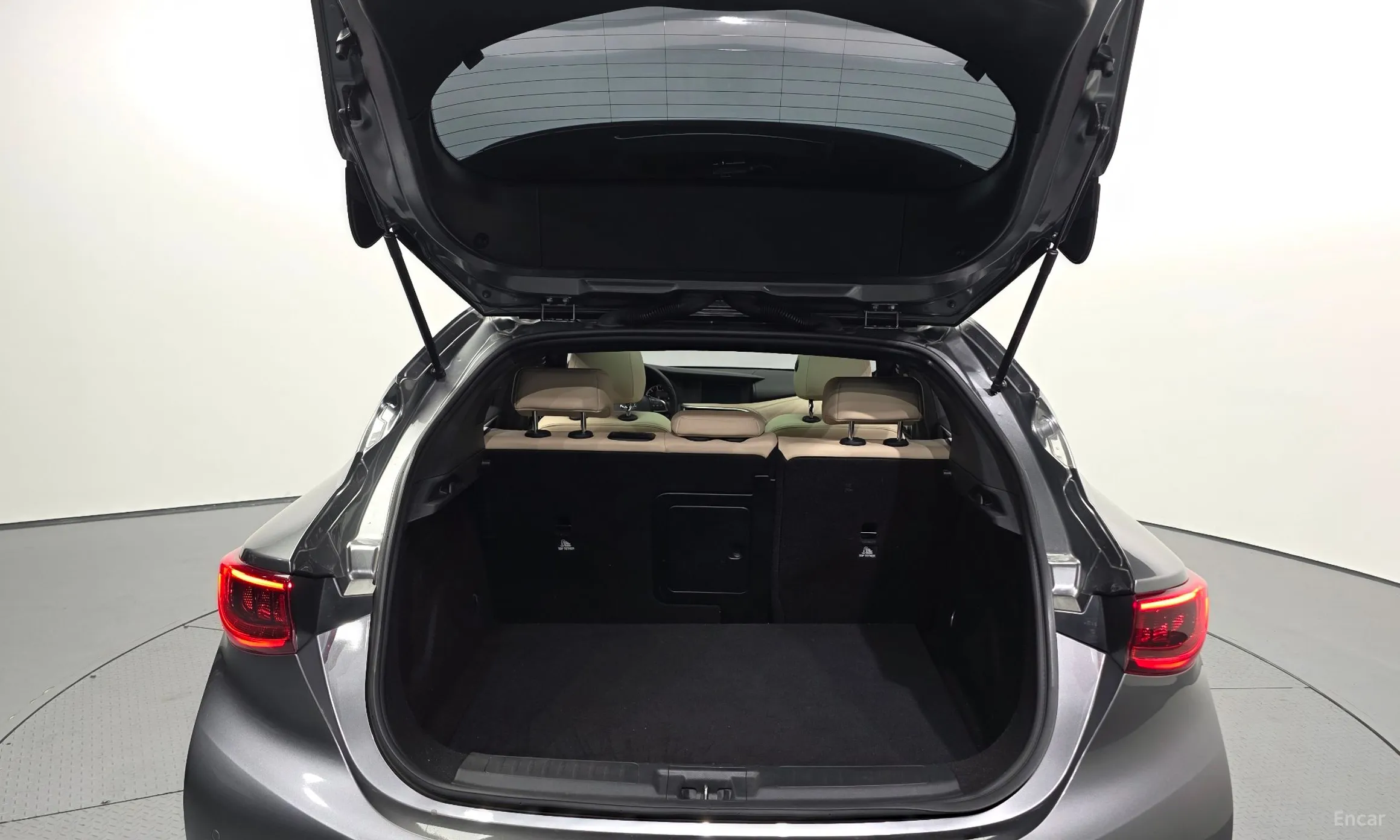 Infiniti QX30 превью 20