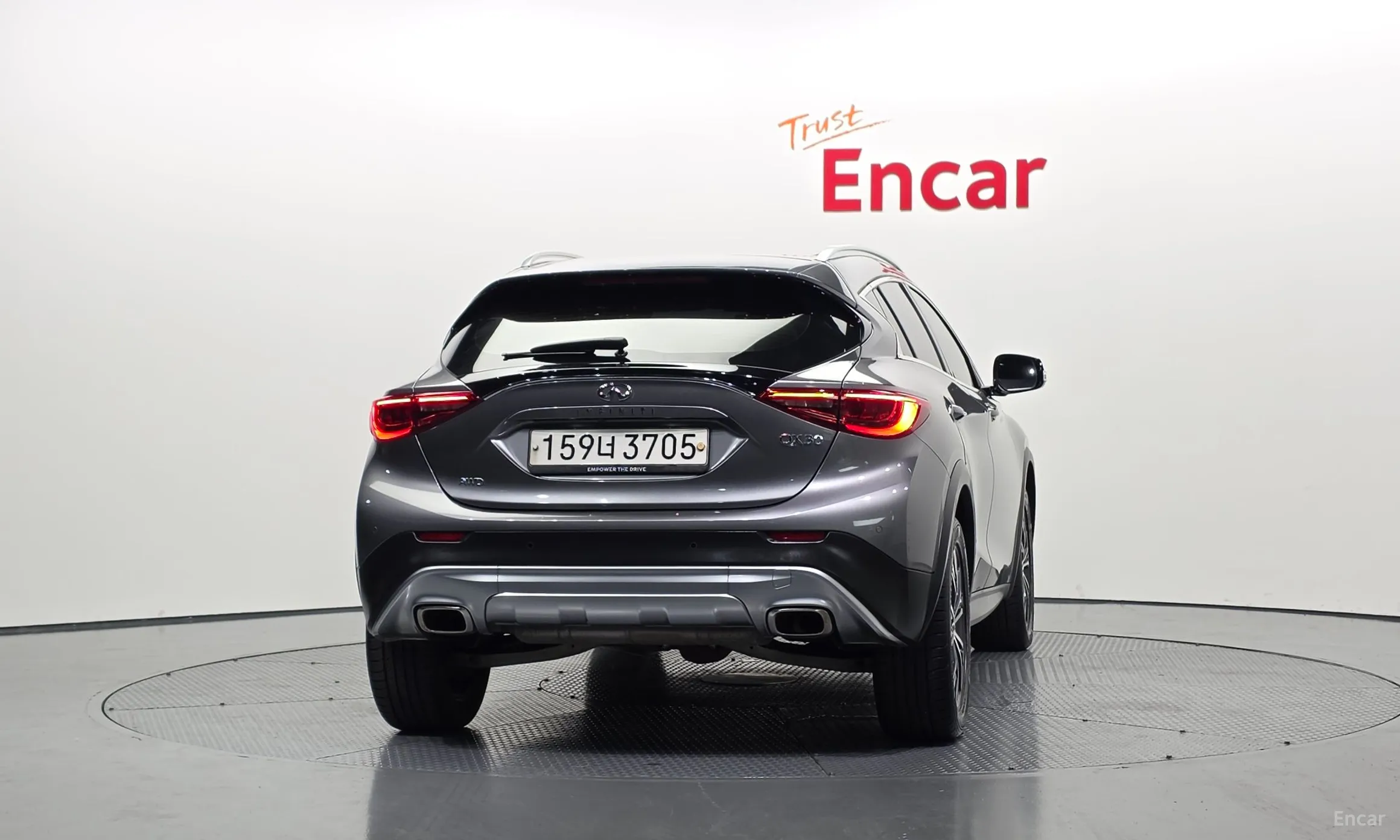 Infiniti QX30 превью 4