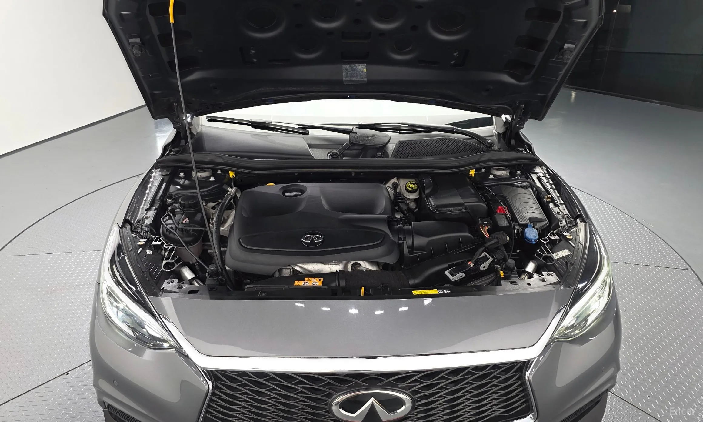 Infiniti QX30 превью 6
