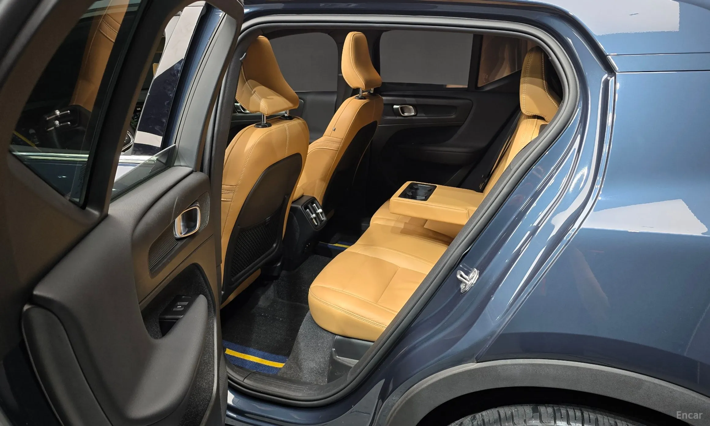 Volvo XC40 превью 11