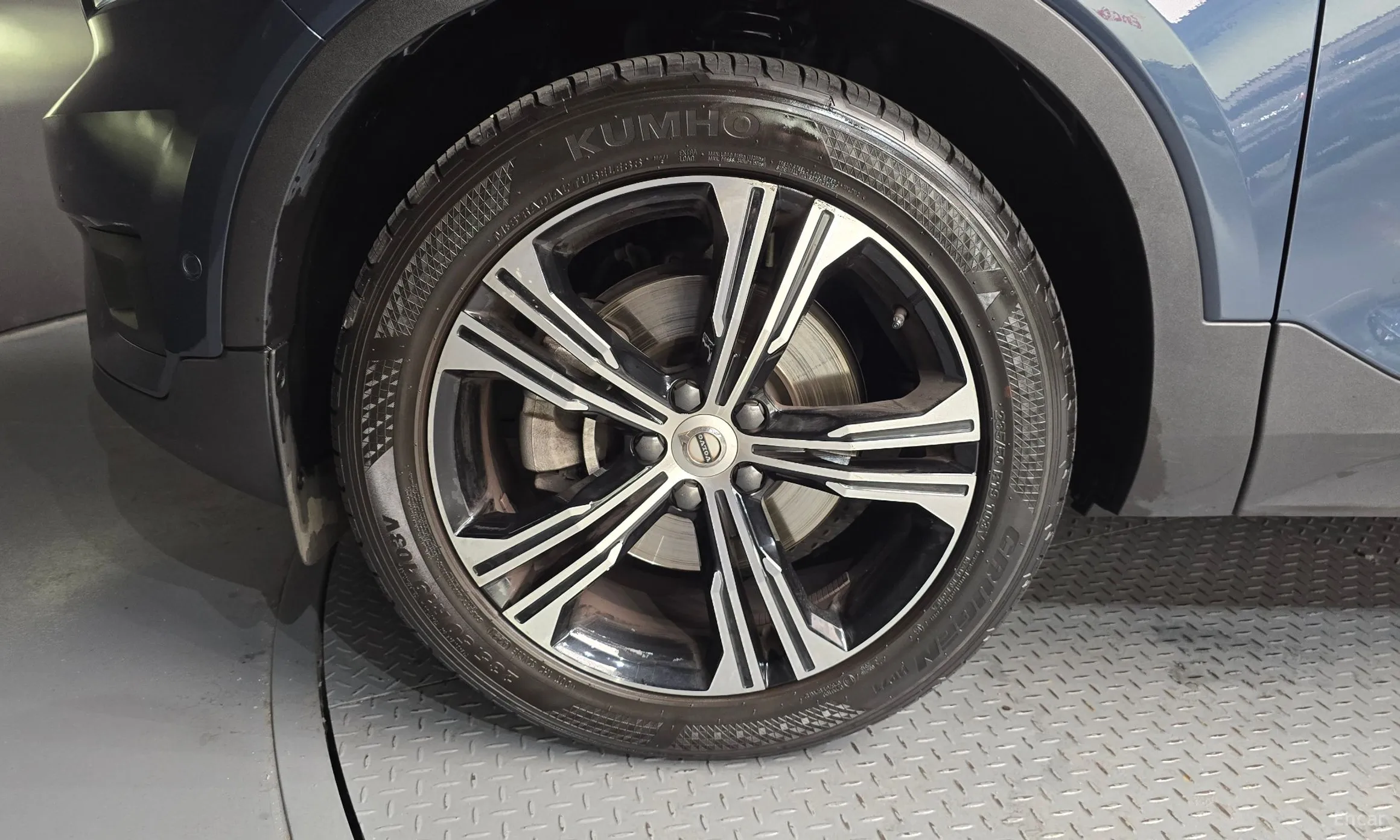 Volvo XC40 превью 5