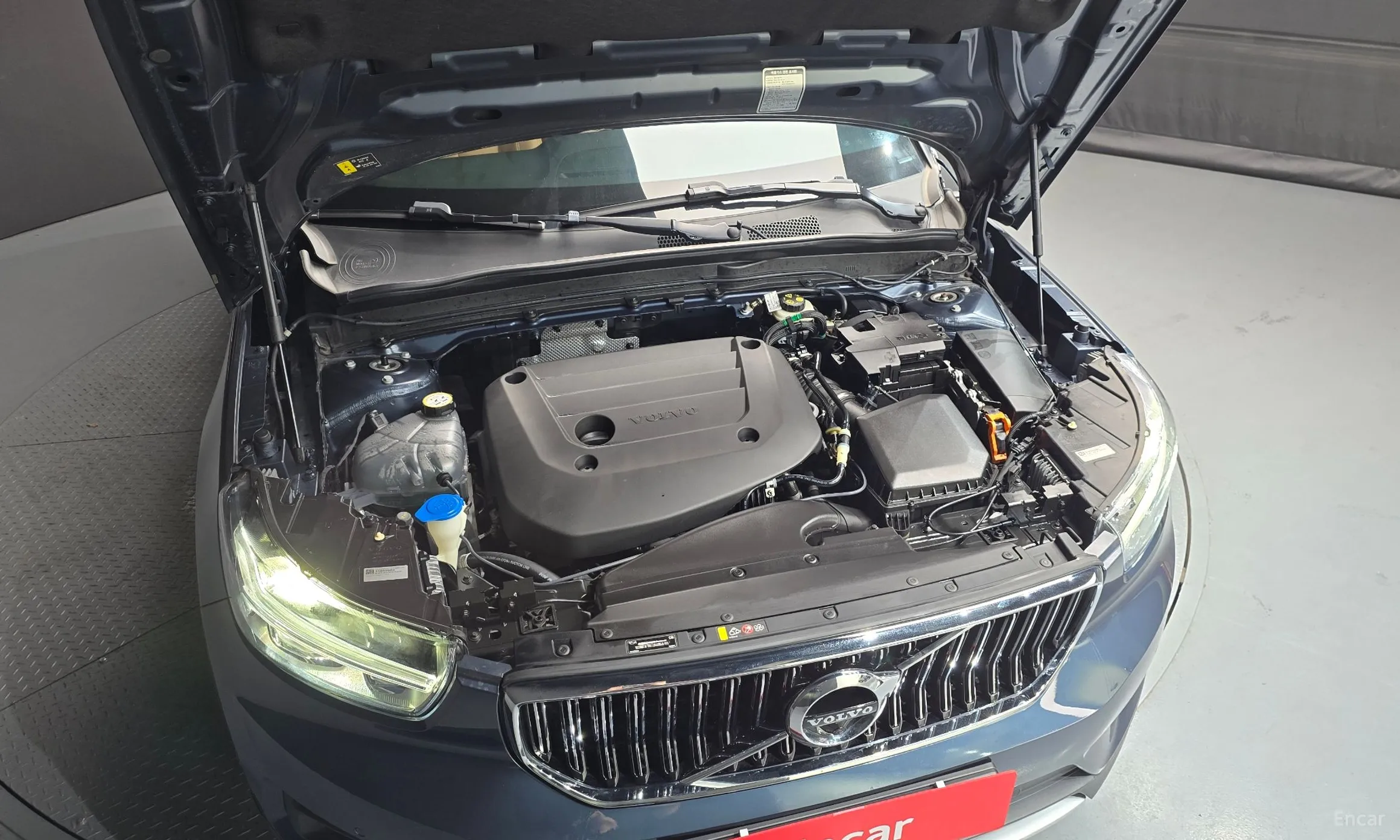 Volvo XC40 превью 6