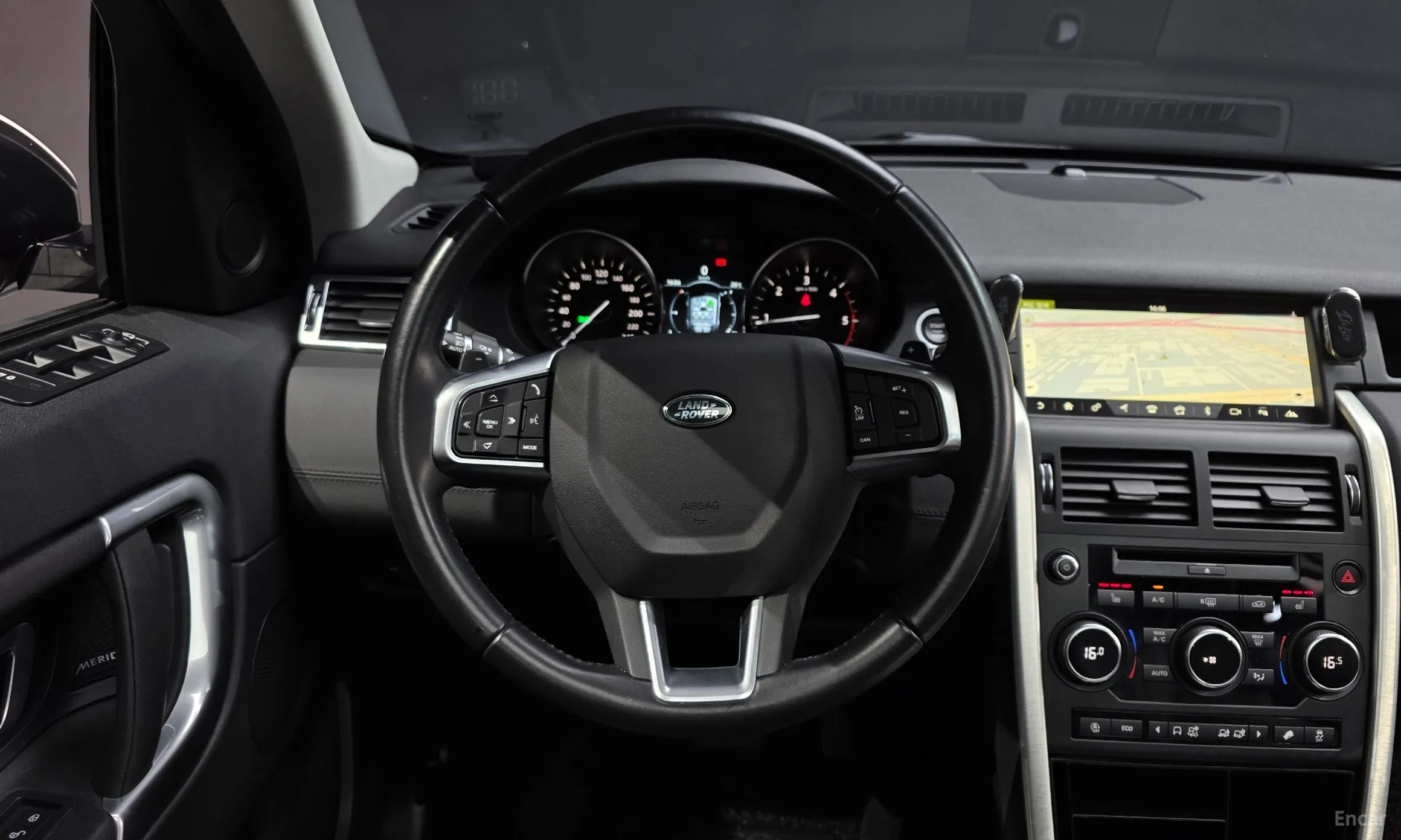 Land Rover Discovery Sports превью 13