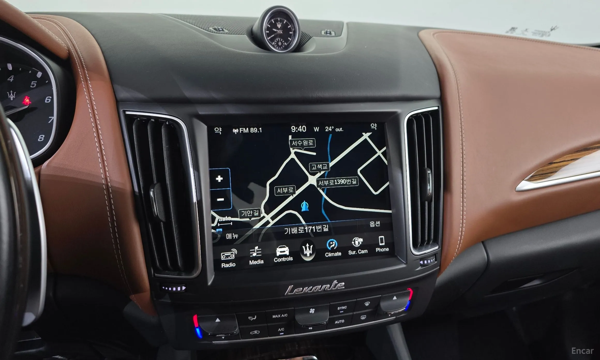 Maserati Levante превью 12