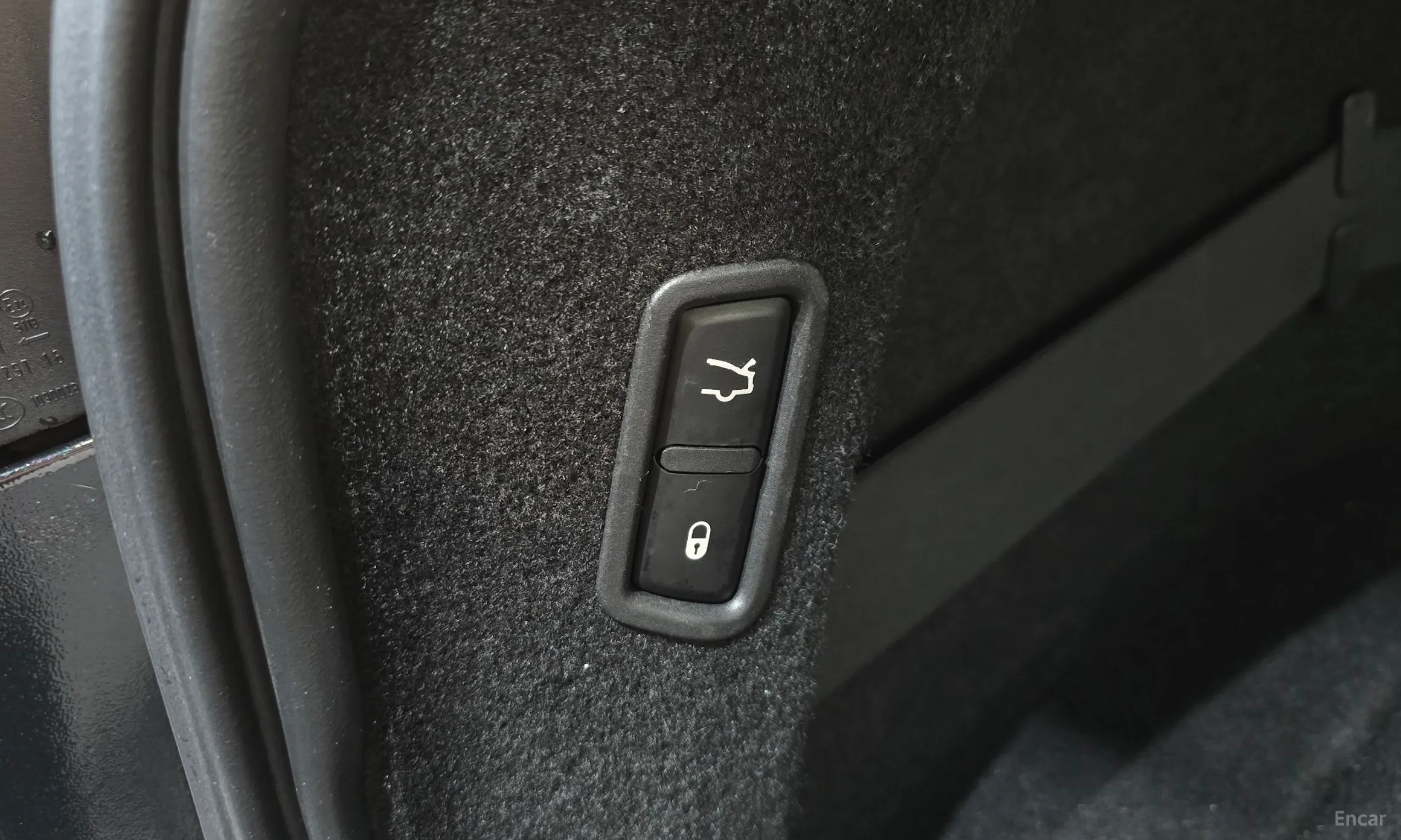 Maserati Levante превью 18