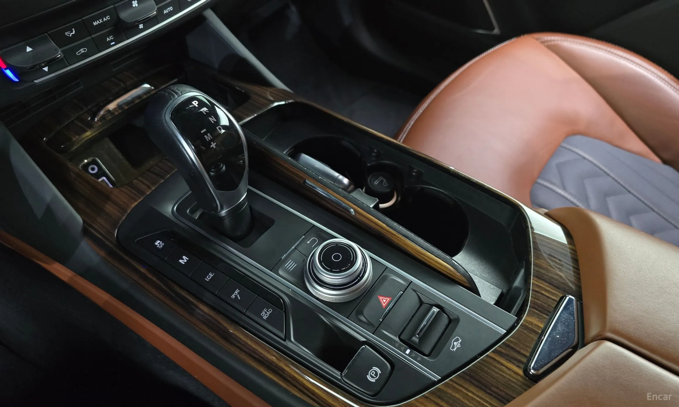 Maserati Levante превью 9