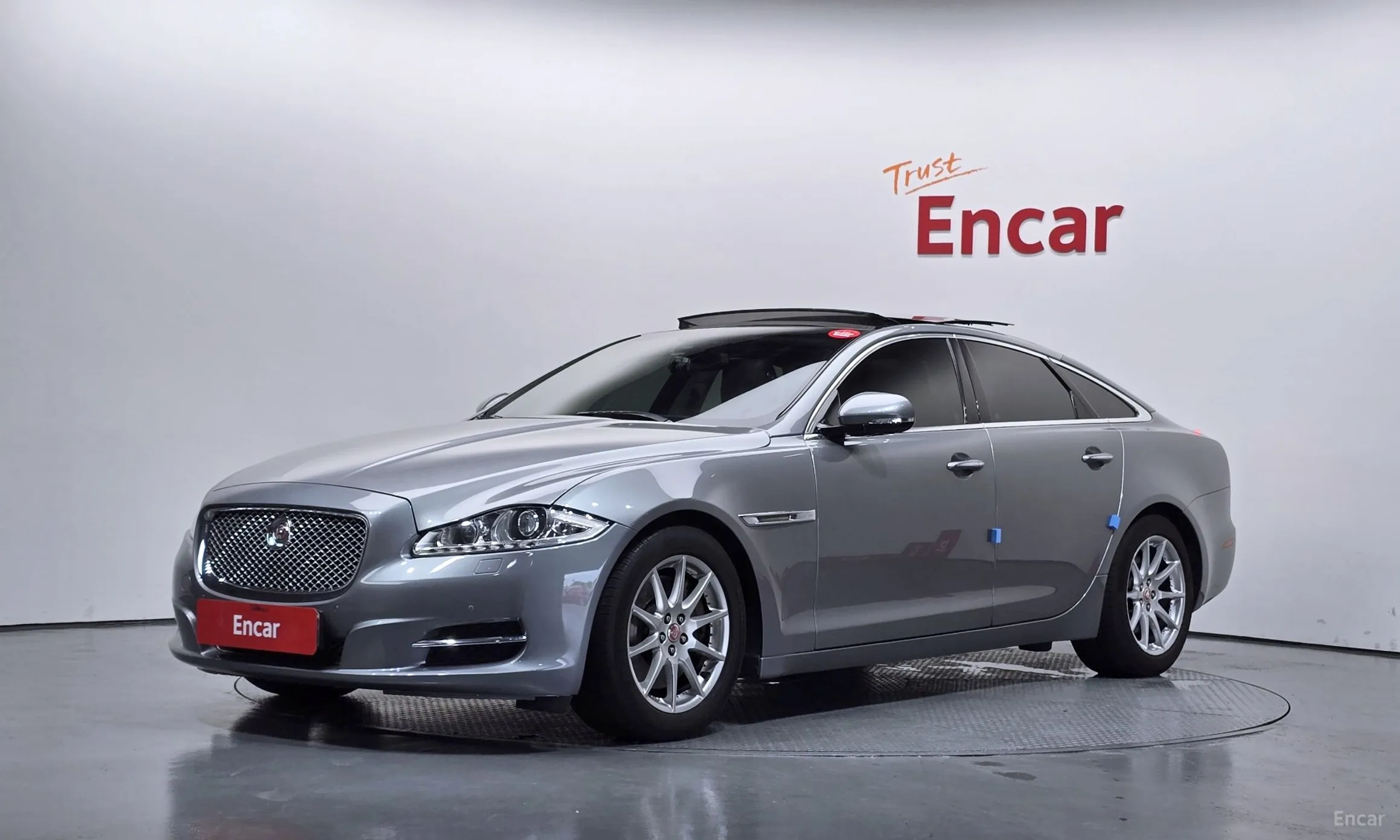 Jaguar All New XJ