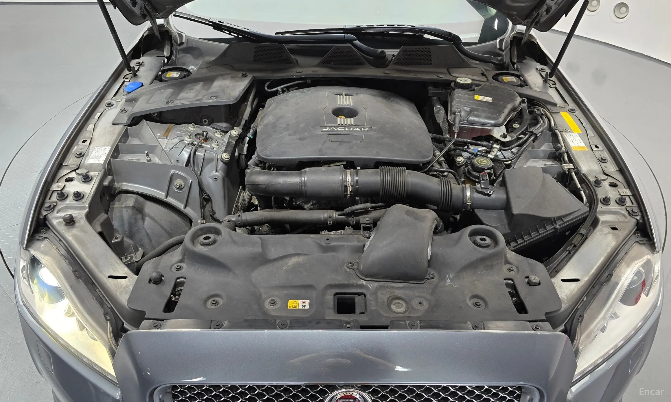 Jaguar All New XJ превью 6