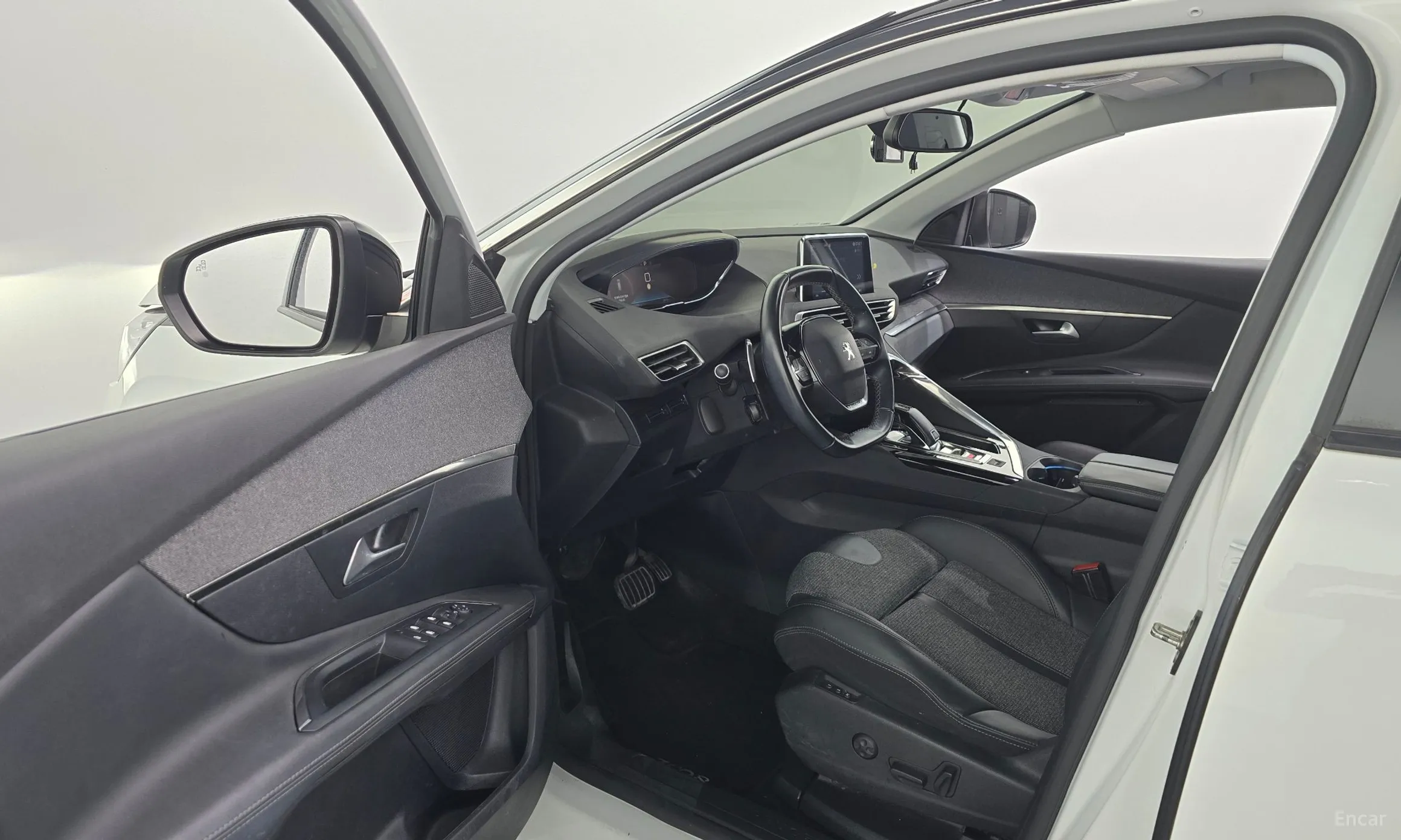 Peugeot 3008 2nd generation превью 10