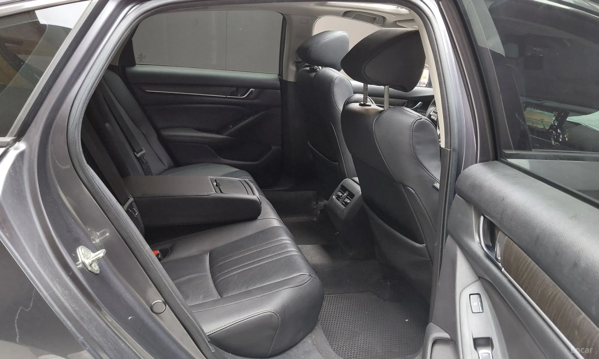 Honda Accord 10th Generation превью 11