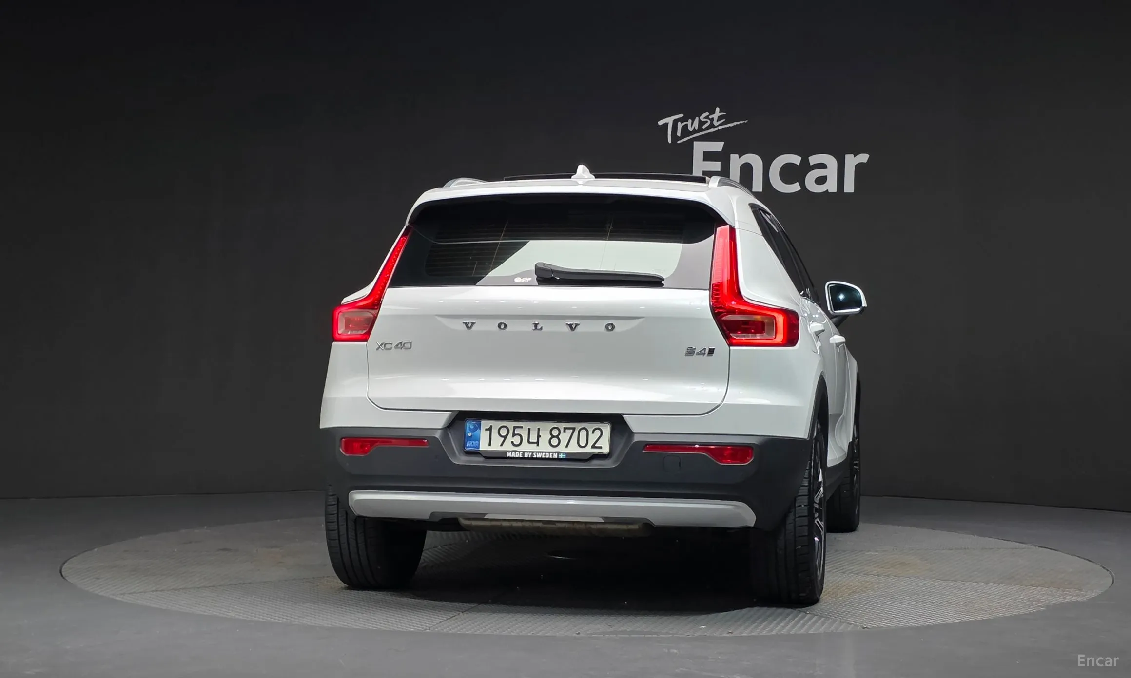 Volvo XC40 превью 4