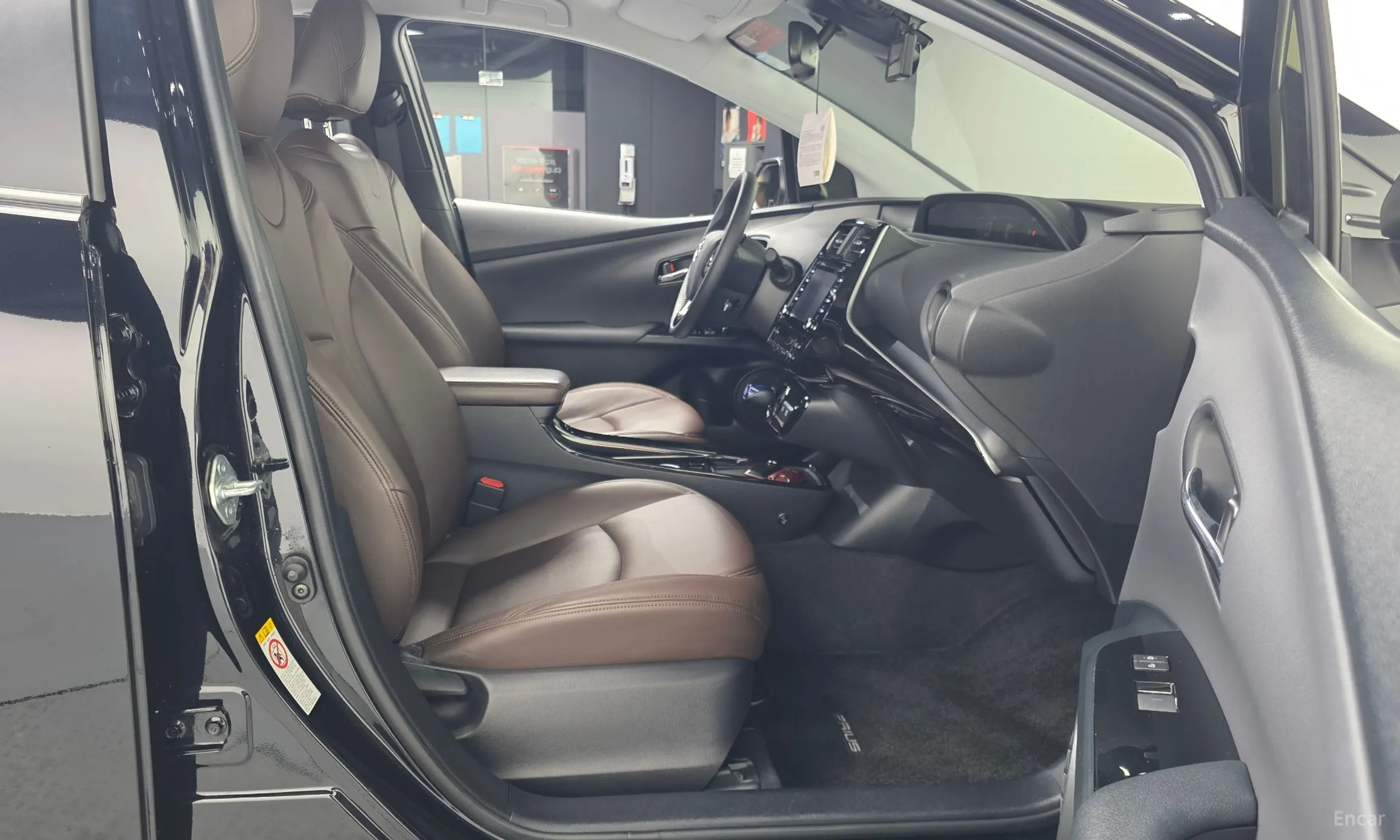 Toyota Prius 4th Generation превью 11