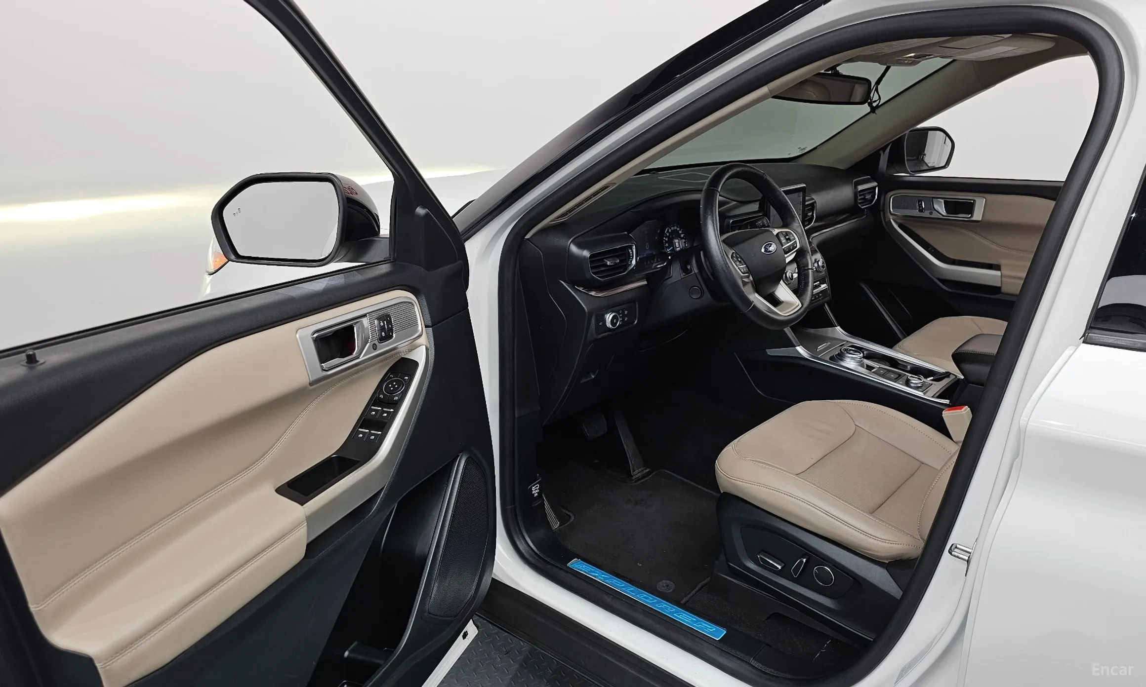 Ford Explorer 6th Generation превью 10