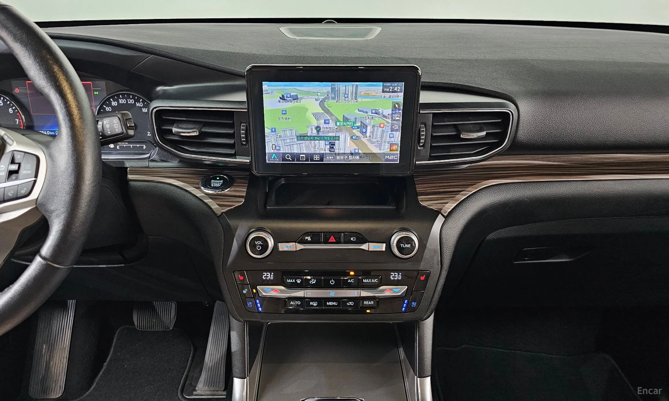 Ford Explorer 6th Generation превью 12