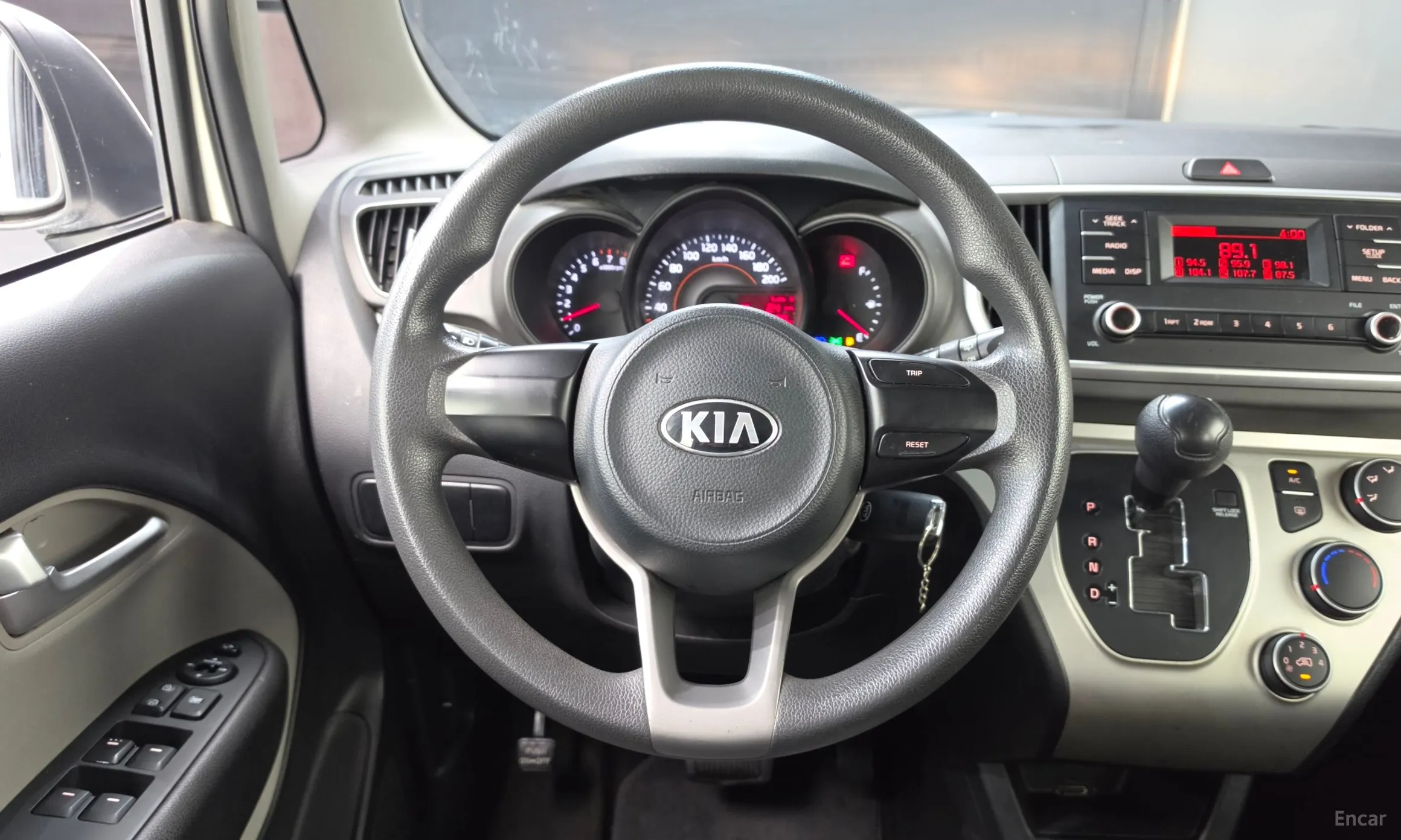 Kia Ray превью 13