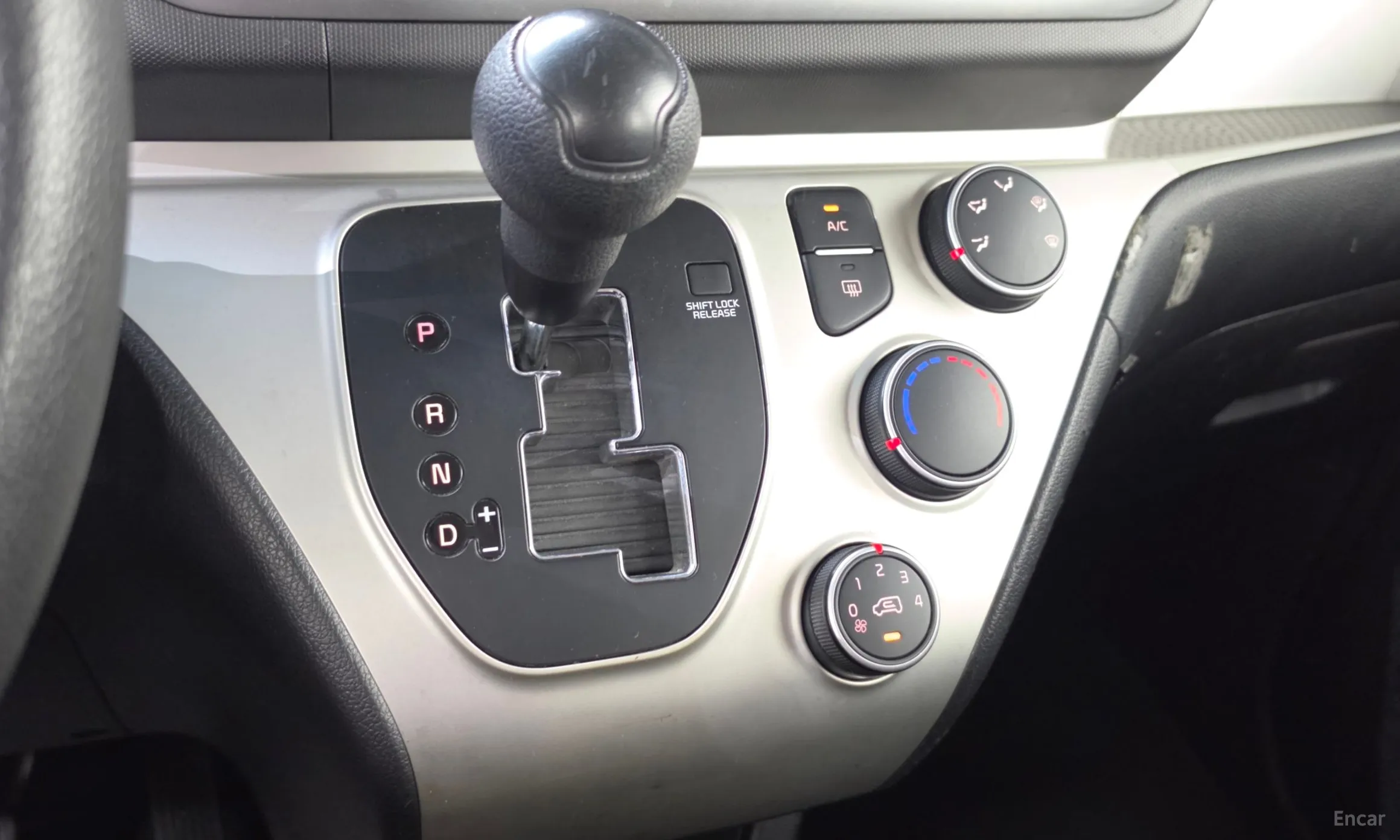 Kia Ray превью 9