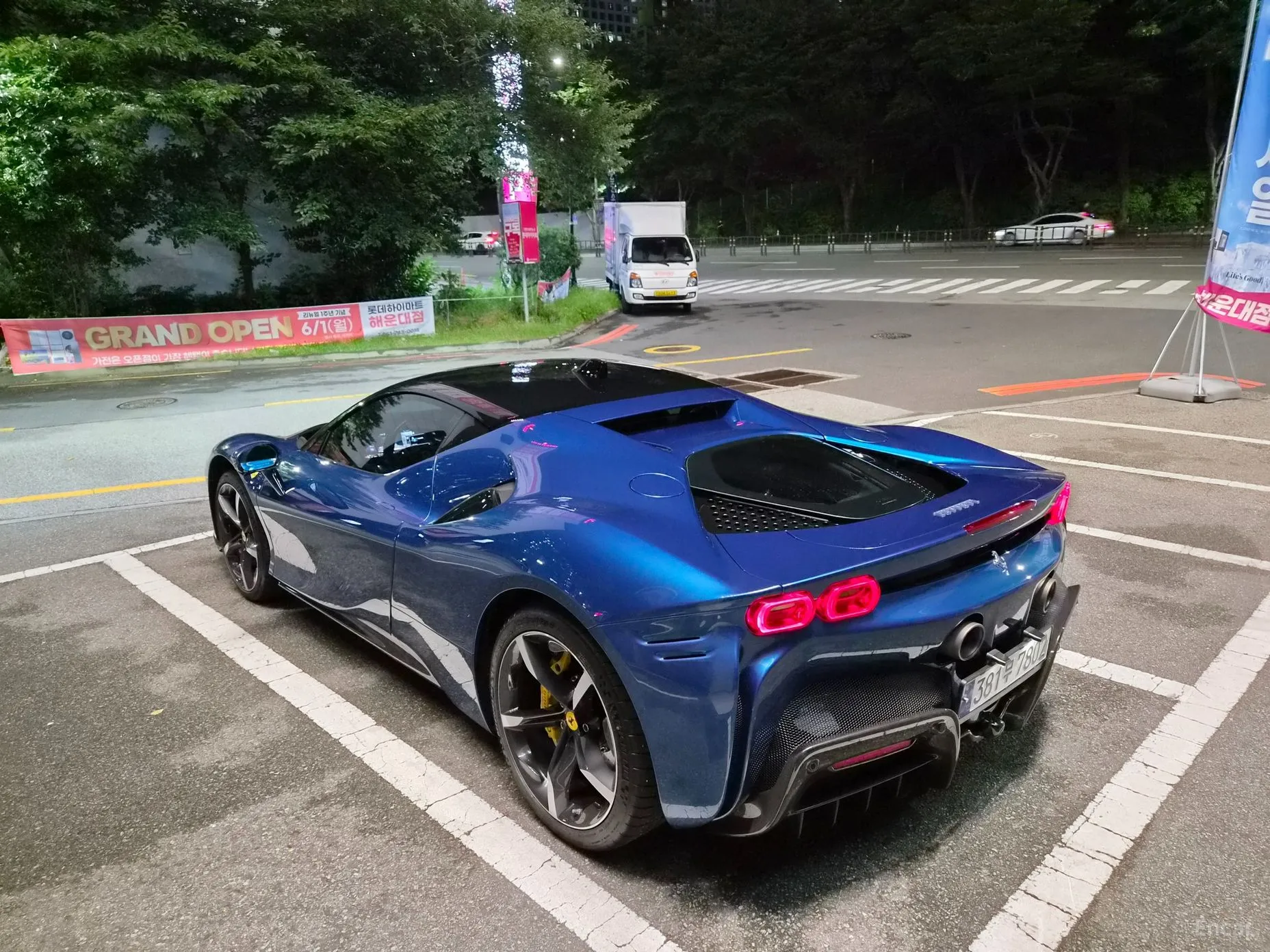 Ferrari SF90 Stradale превью 4