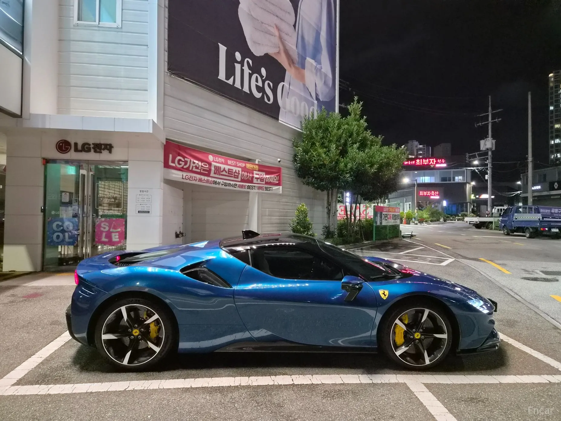 Ferrari SF90 Stradale превью 7