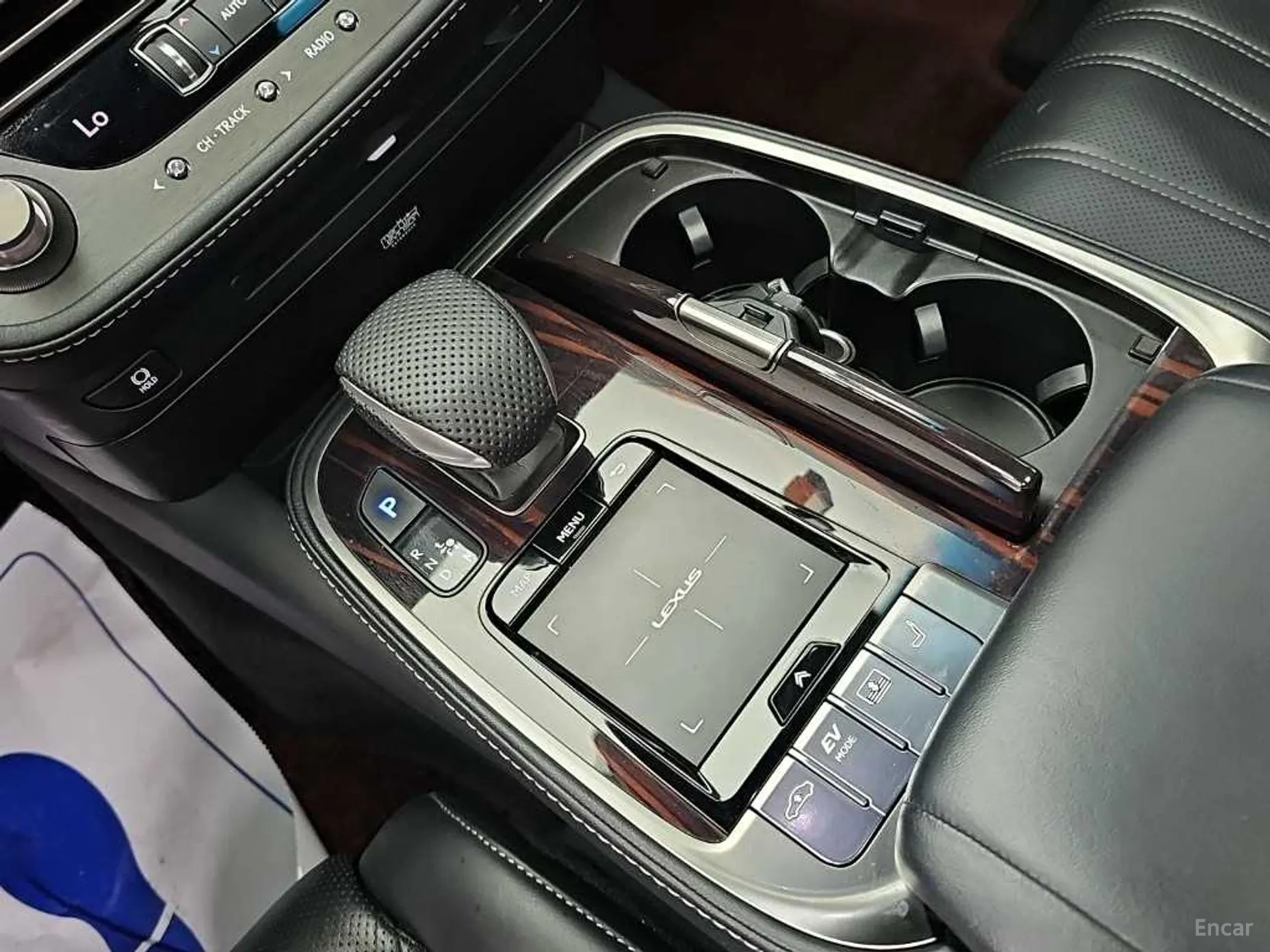 Lexus LS500h Gen 5 превью 12