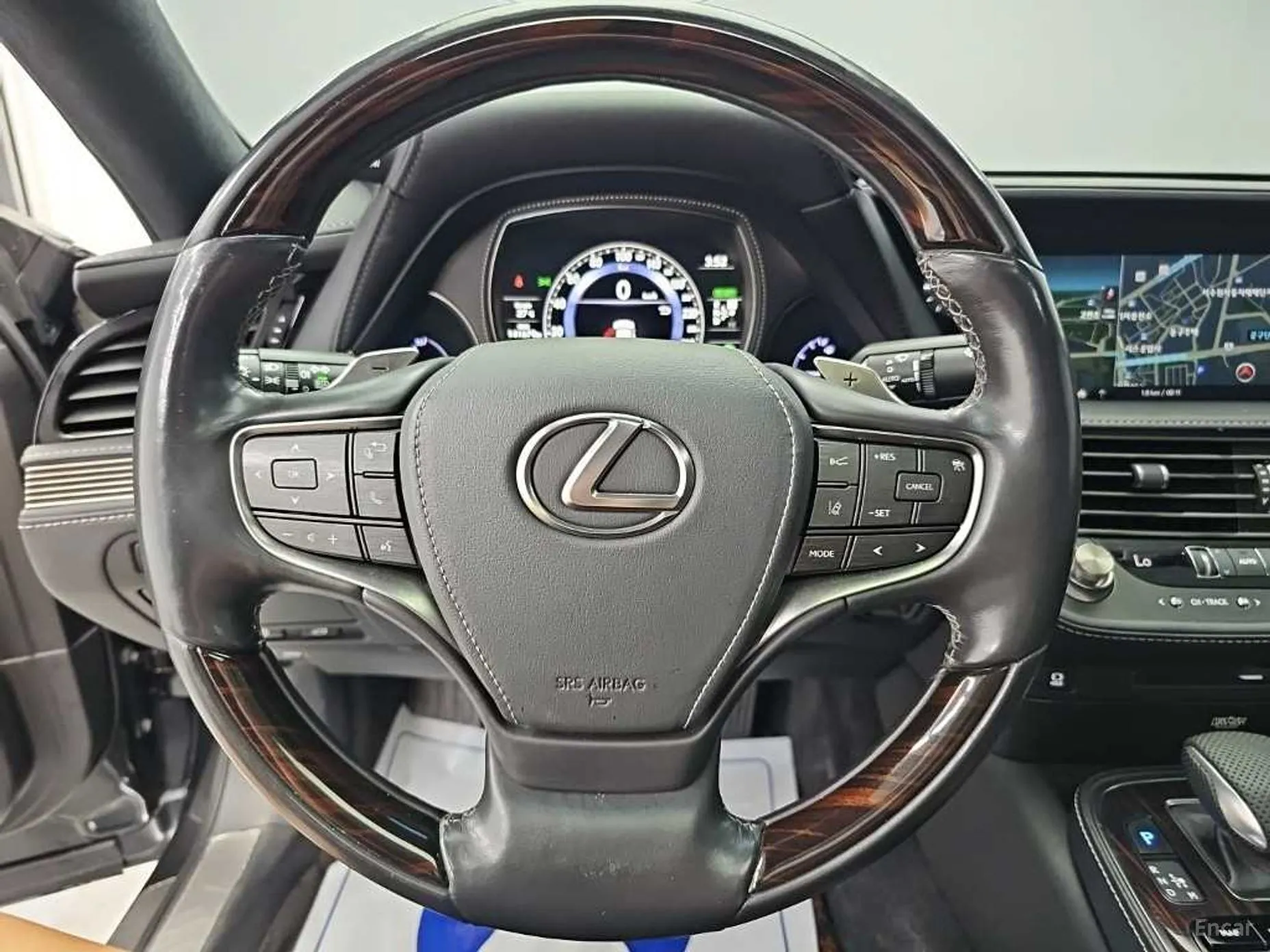 Lexus LS500h Gen 5 превью 7