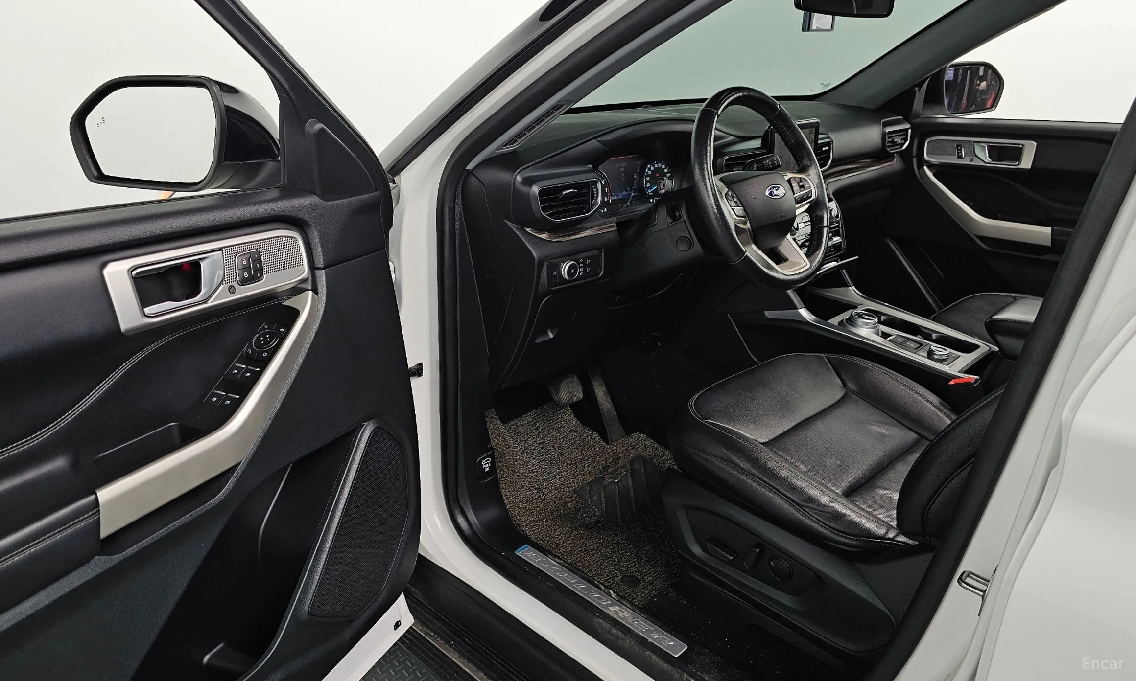 Ford Explorer 6th Generation превью 10