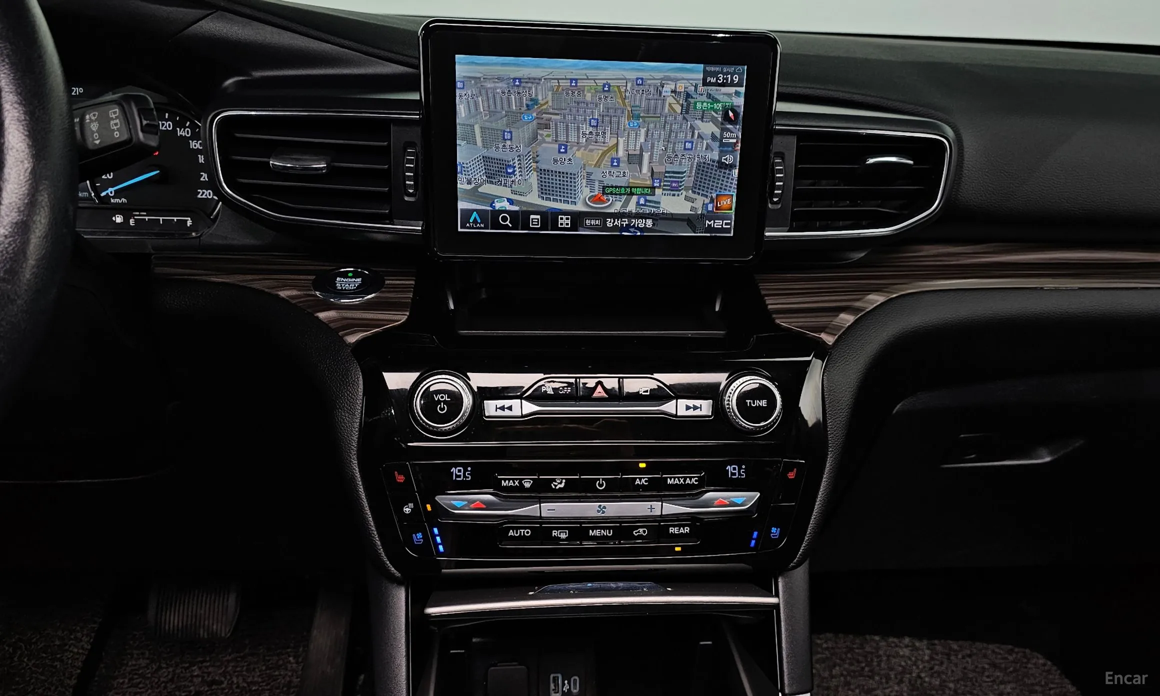 Ford Explorer 6th Generation превью 14